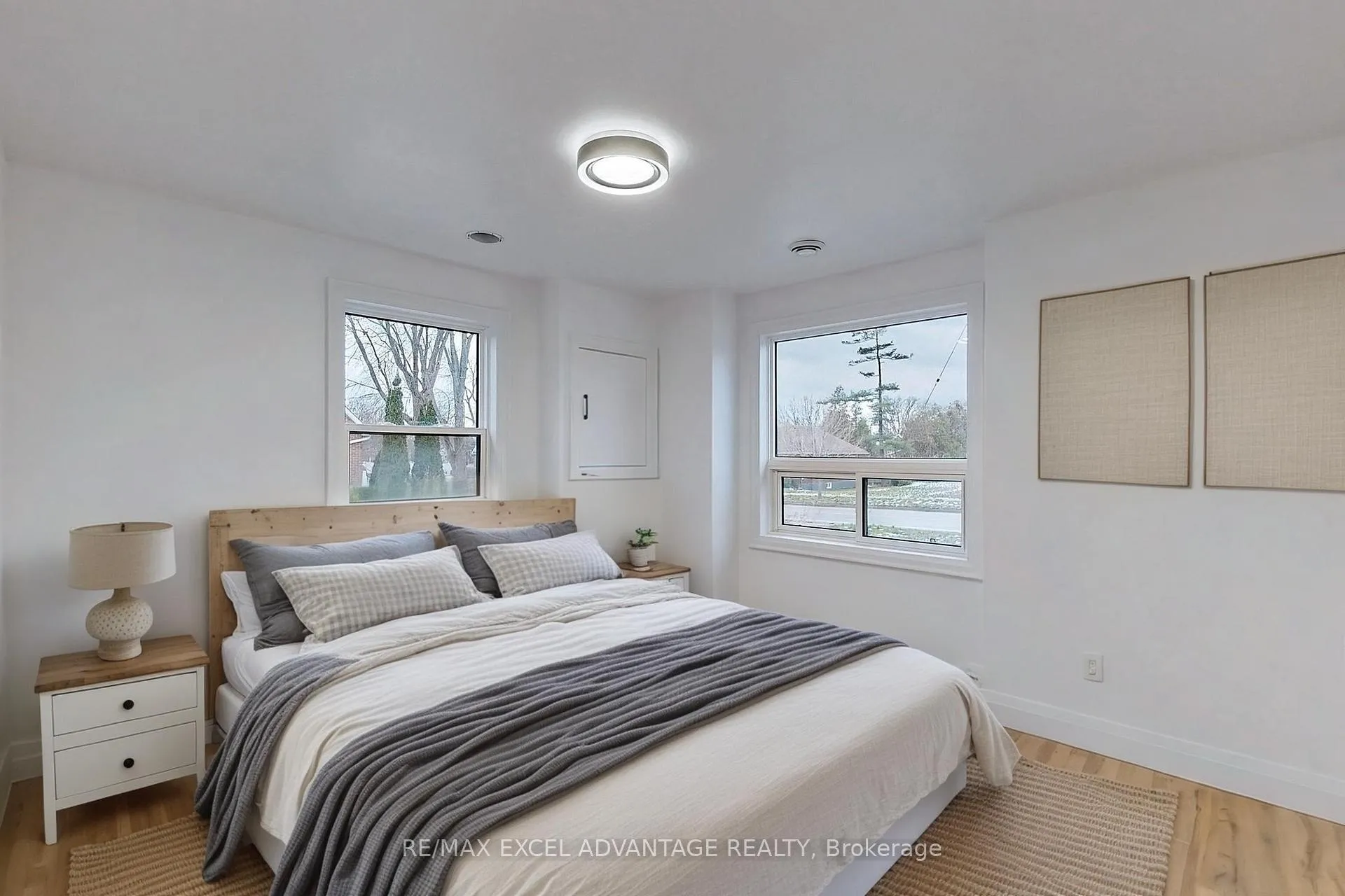 Photo 2 of Unit Main, 45 Central Park Boulevard N, Oshawa, O'Neill — HOMEH