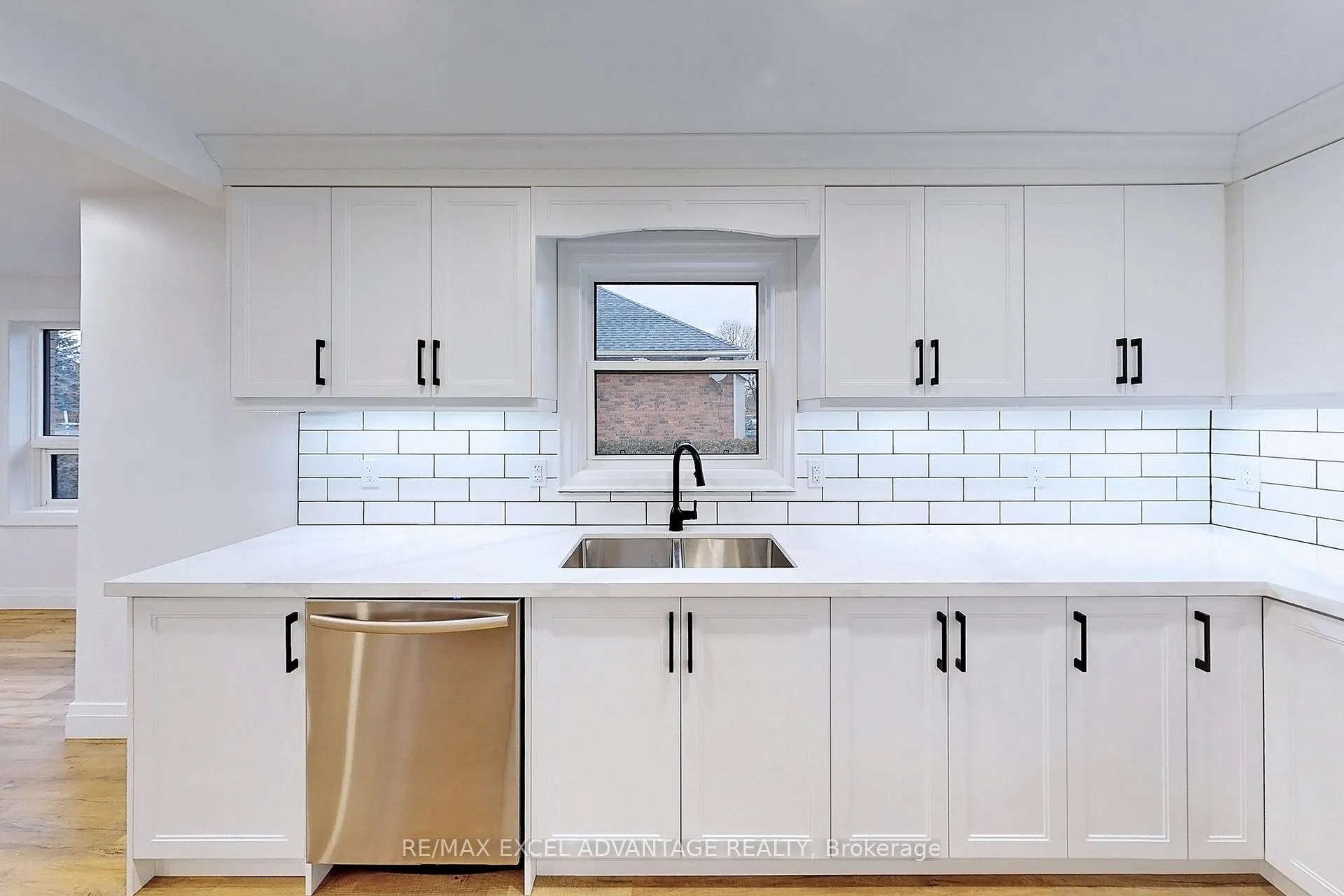 Photo 6 of Unit Main, 45 Central Park Boulevard N, Oshawa, O'Neill — HOMEH