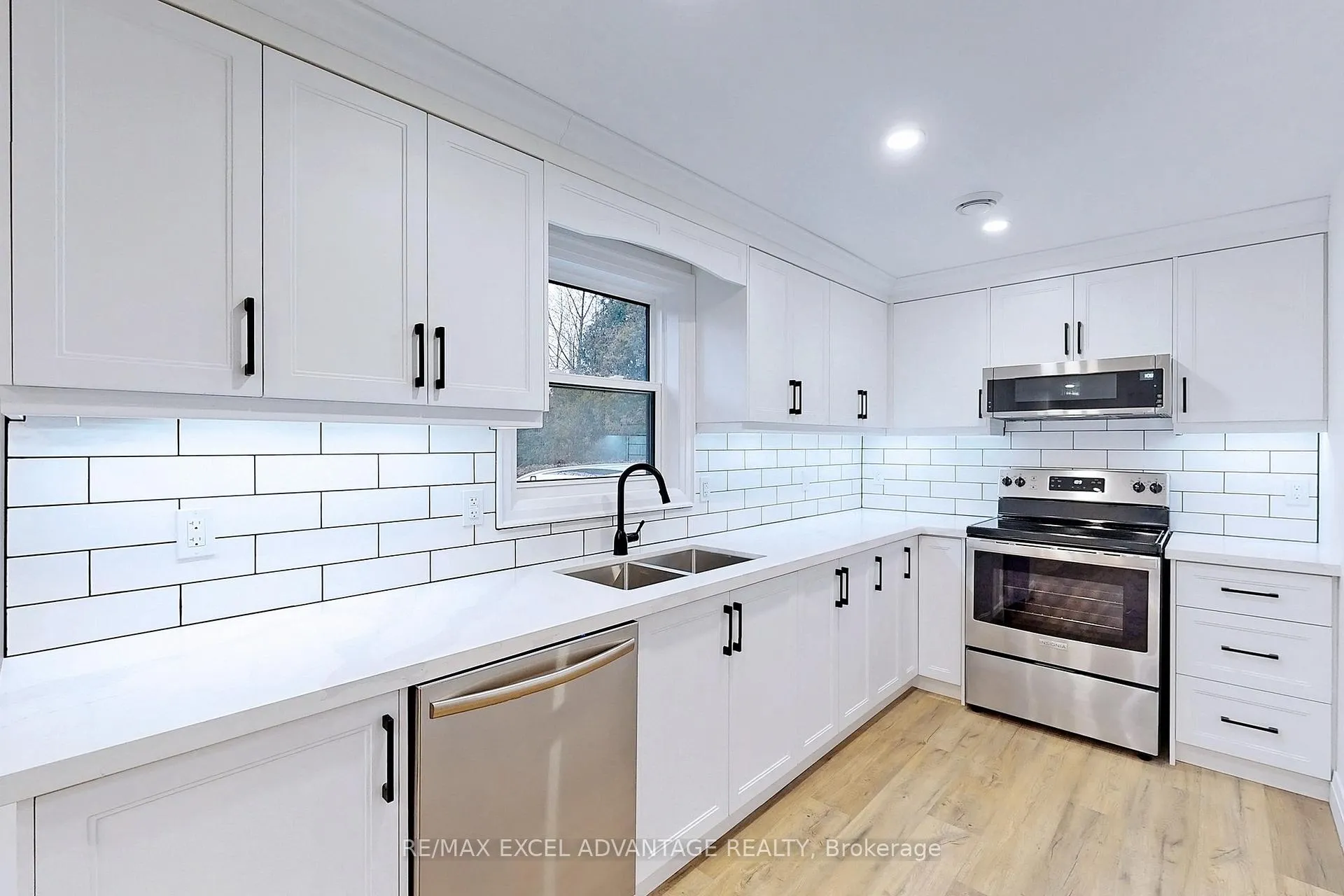 Photo 7 of Unit Main, 45 Central Park Boulevard N, Oshawa, O'Neill — HOMEH
