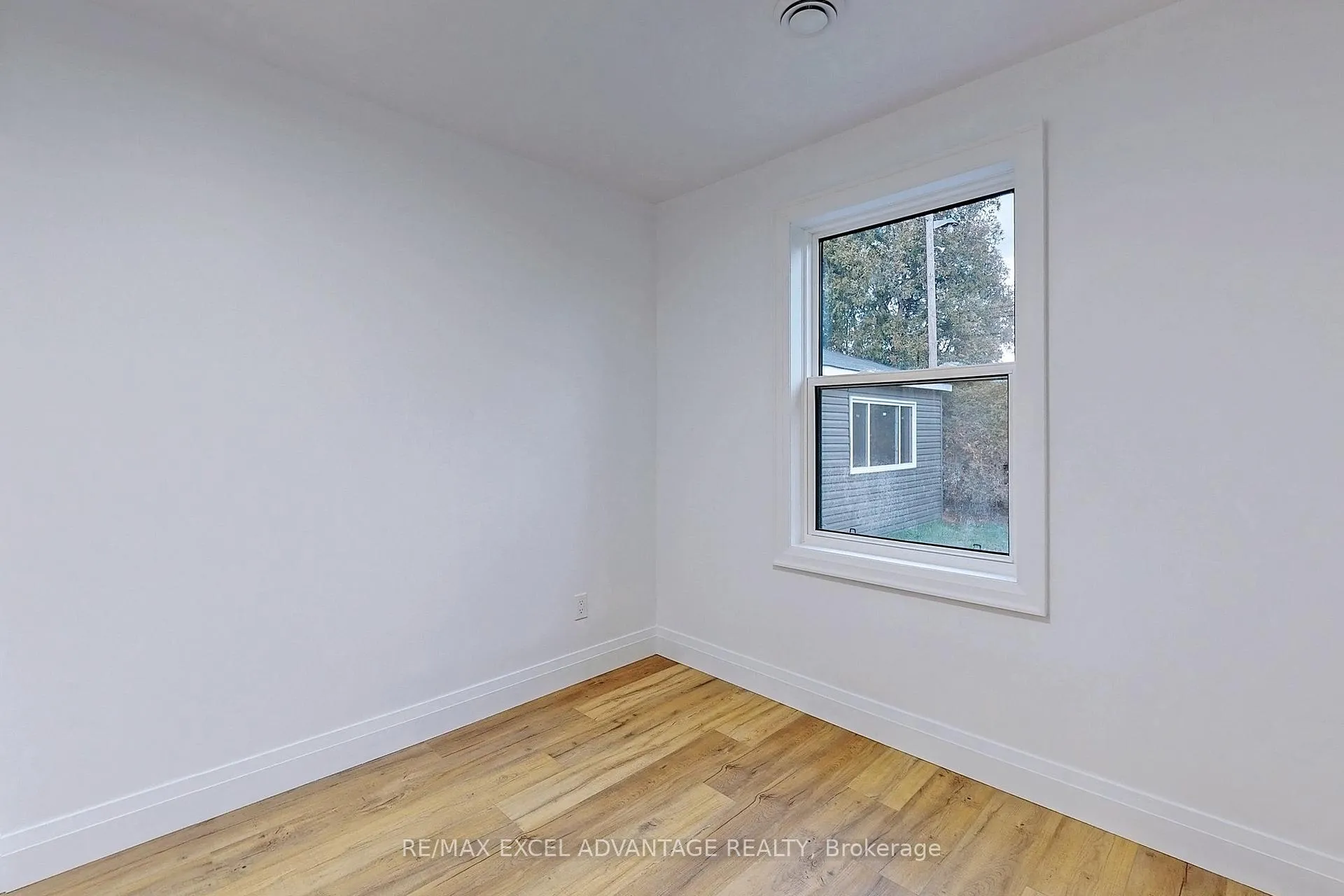 Photo 19 of Unit Main, 45 Central Park Boulevard N, Oshawa, O'Neill — HOMEH
