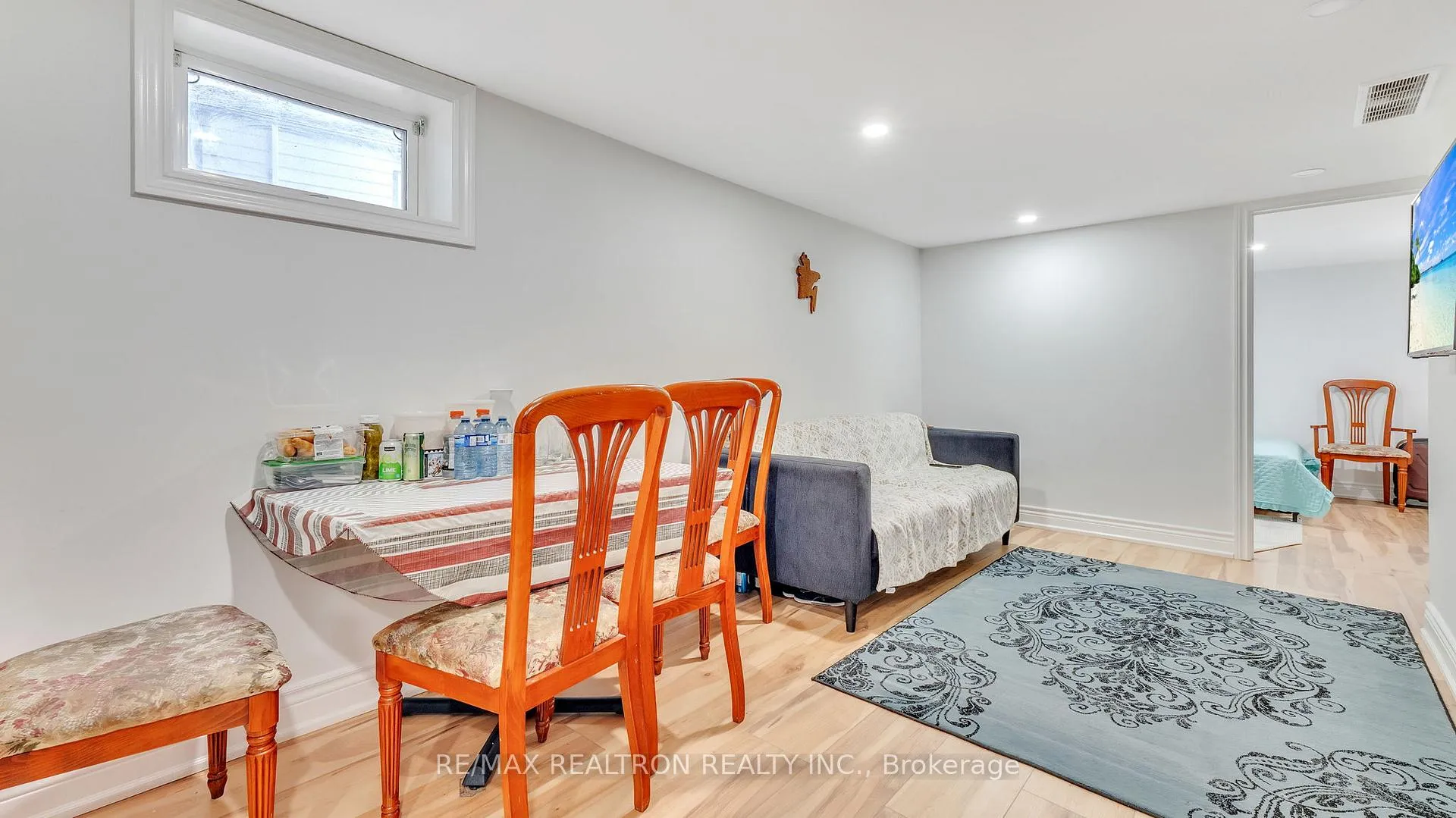 Photo 7 of 16 Glynn Road, Ajax, Central — HOMEH