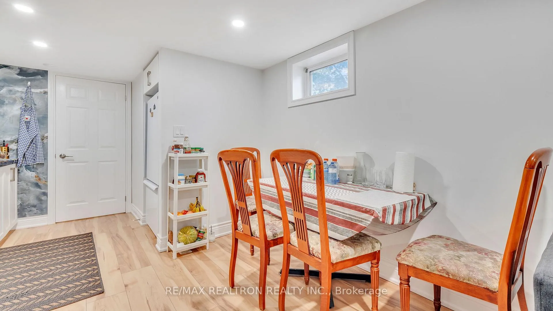 Photo 8 of 16 Glynn Road, Ajax, Central — HOMEH