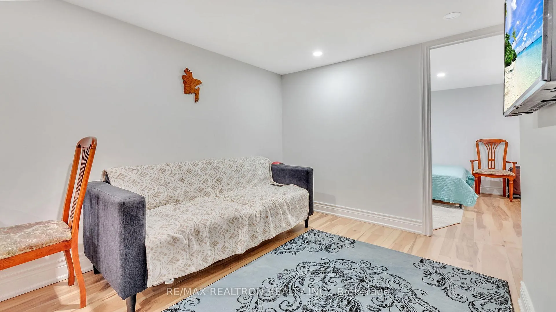 Photo 10 of 16 Glynn Road, Ajax, Central — HOMEH