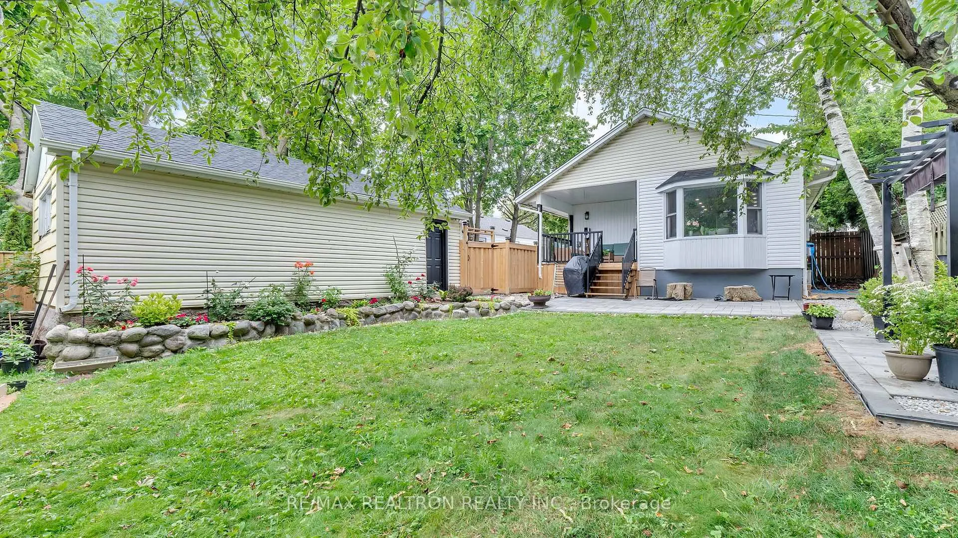 Photo 21 of 16 Glynn Road, Ajax, Central — HOMEH
