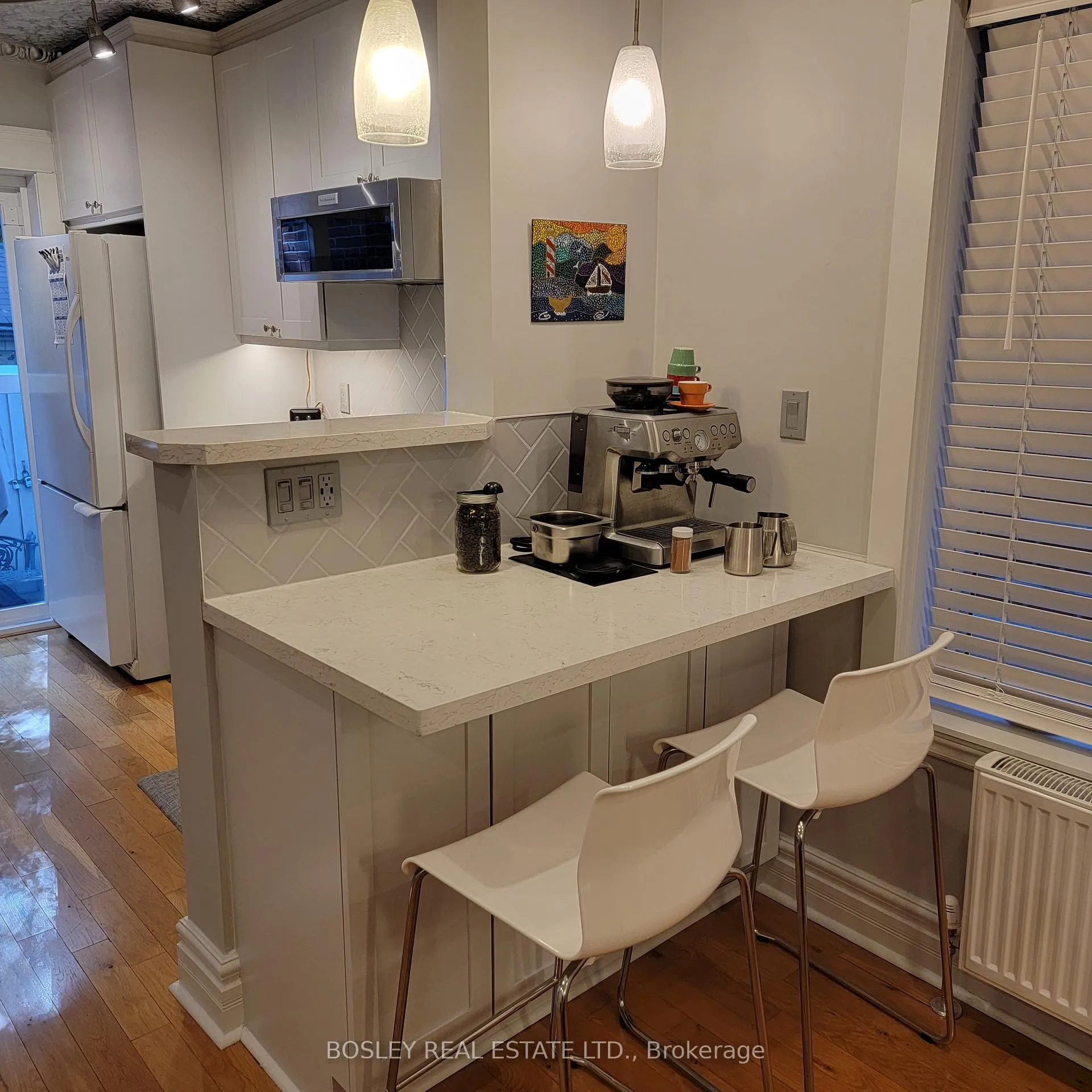 Photo 5 of Unit Main / 2nd, 77 Linnsmore Crescent, Toronto, Danforth — HOMEH