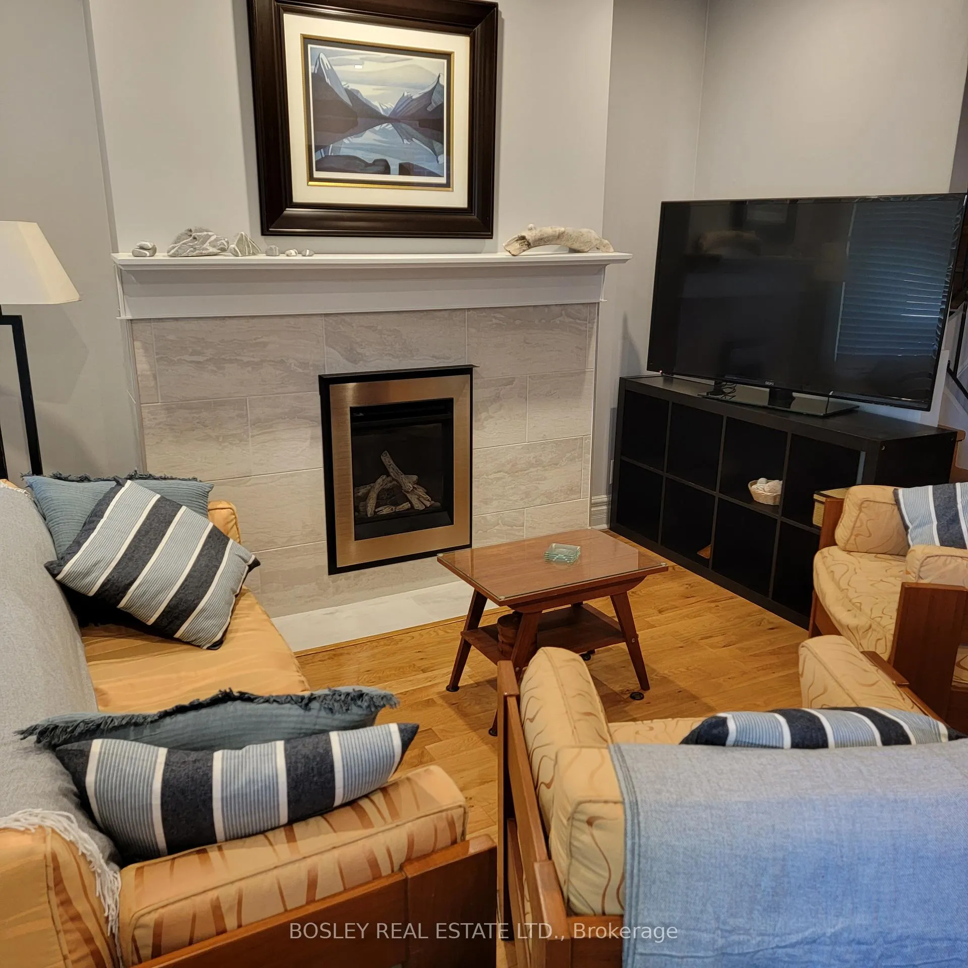 Photo 6 of Unit Main / 2nd, 77 Linnsmore Crescent, Toronto, Danforth — HOMEH