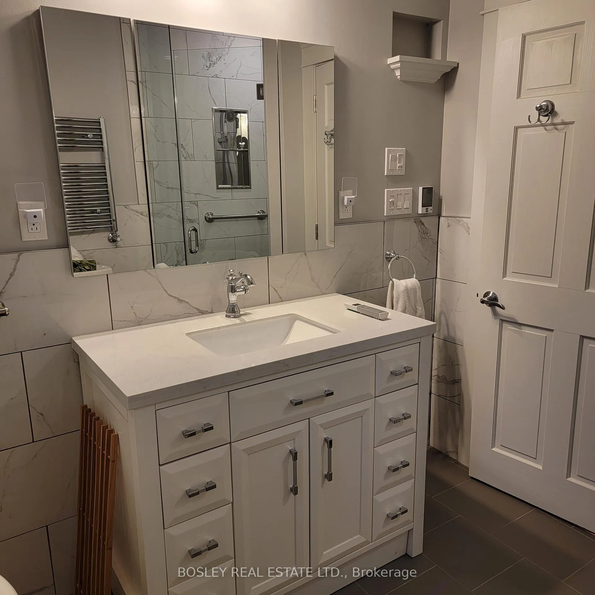 Photo 17 of Unit Main / 2nd, 77 Linnsmore Crescent, Toronto, Danforth — HOMEH