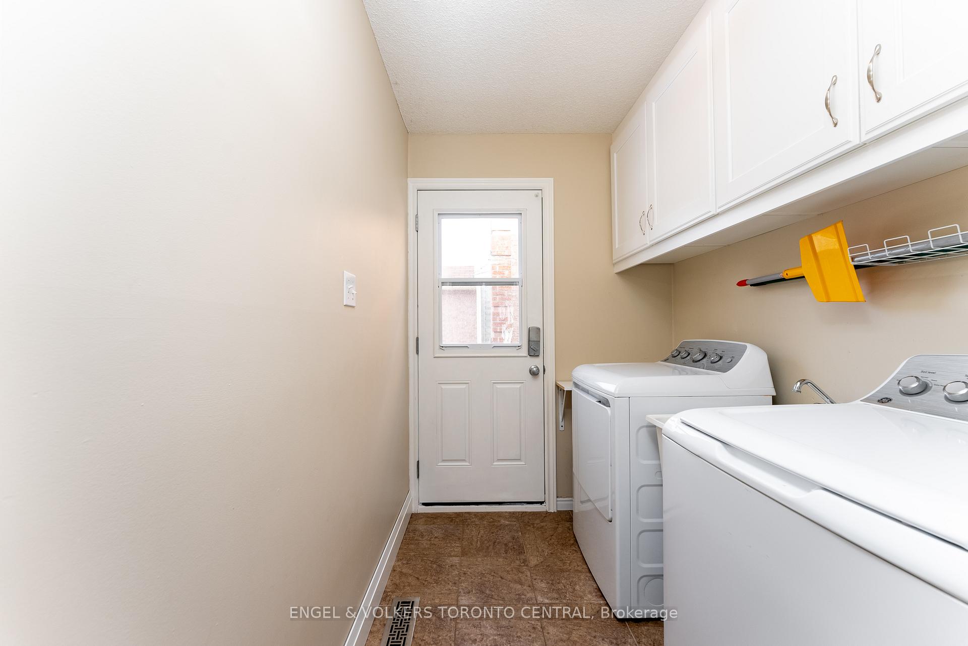 Photo 17 of 4 Flazington Court, Ajax, South East — HOMEH