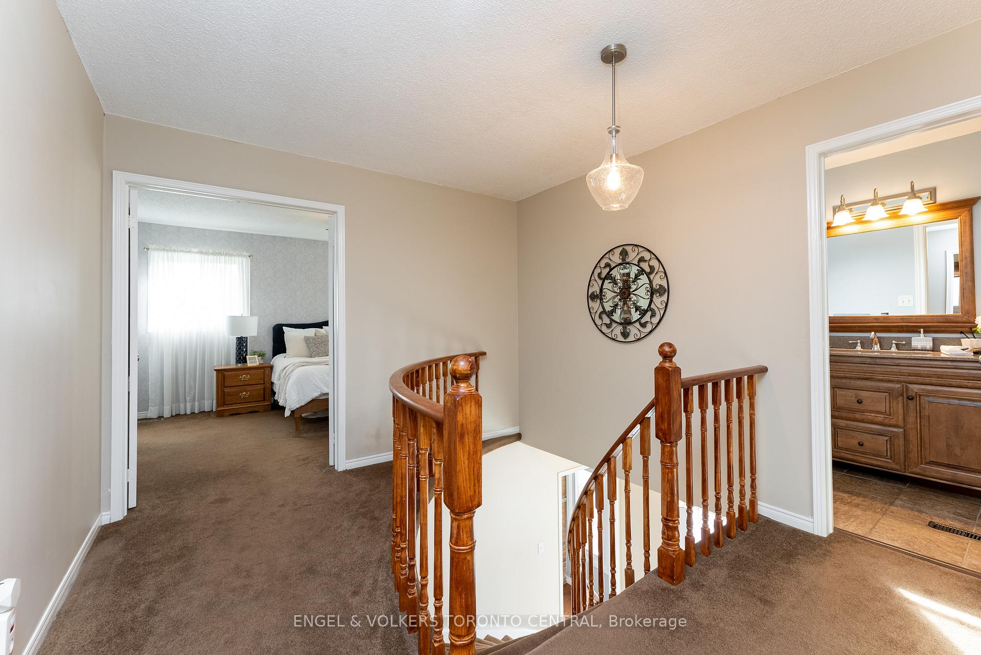 Photo 18 of 4 Flazington Court, Ajax, South East — HOMEH