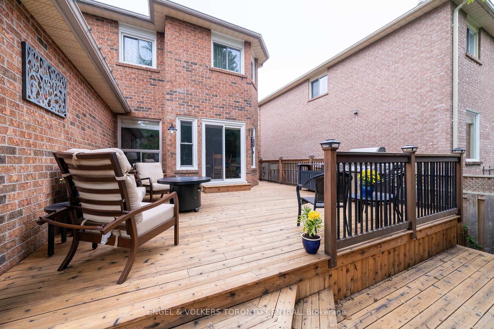 Photo 35 of 4 Flazington Court, Ajax, South East — HOMEH