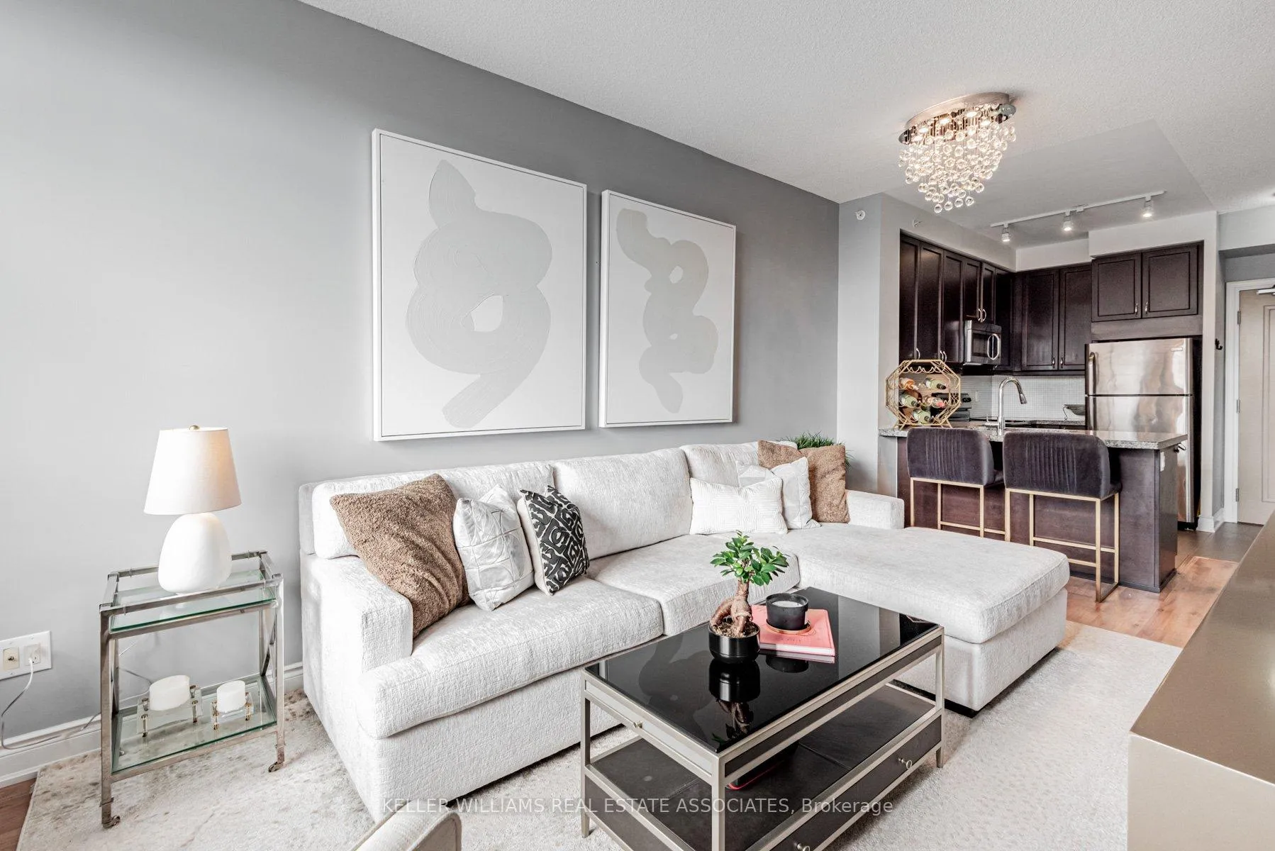 Photo 7 of Unit 210, 2396 Major Mackenzie Drive, Vaughan, Maple — HOMEH
