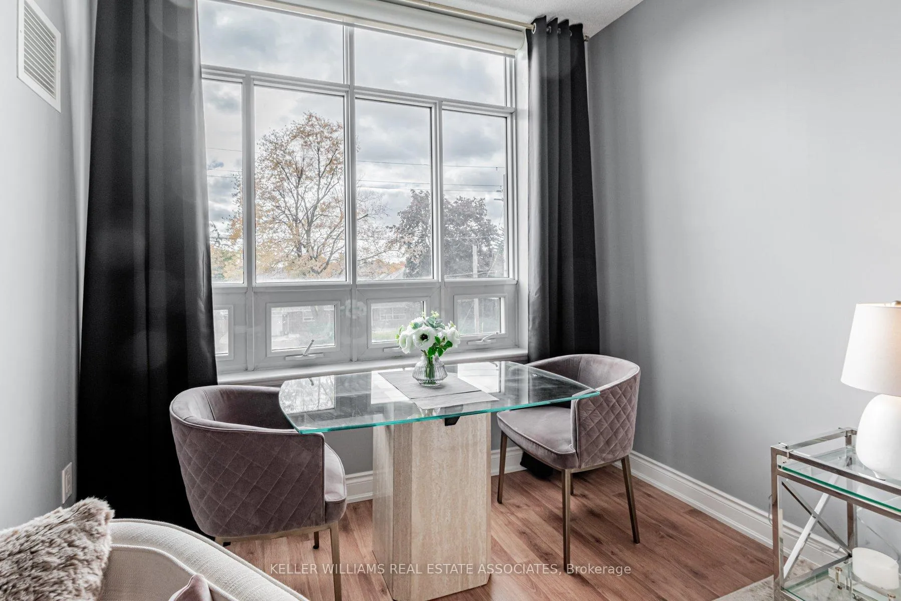 Photo 12 of Unit 210, 2396 Major Mackenzie Drive, Vaughan, Maple — HOMEH