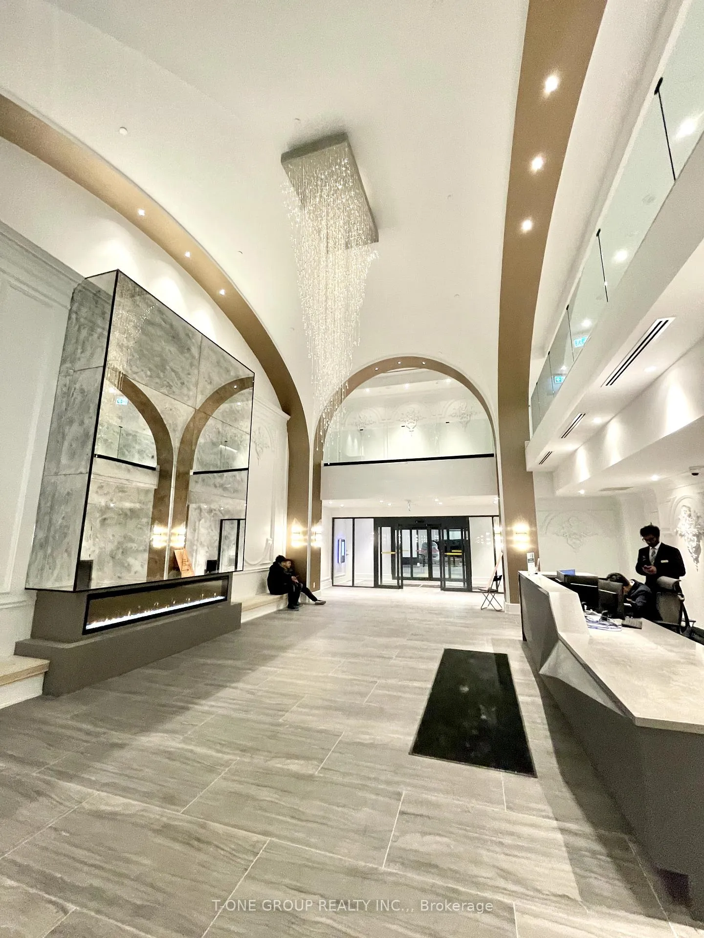 Photo 10 of Unit 318, 8 Cedarland Drive, Markham, Unionville — HOMEH