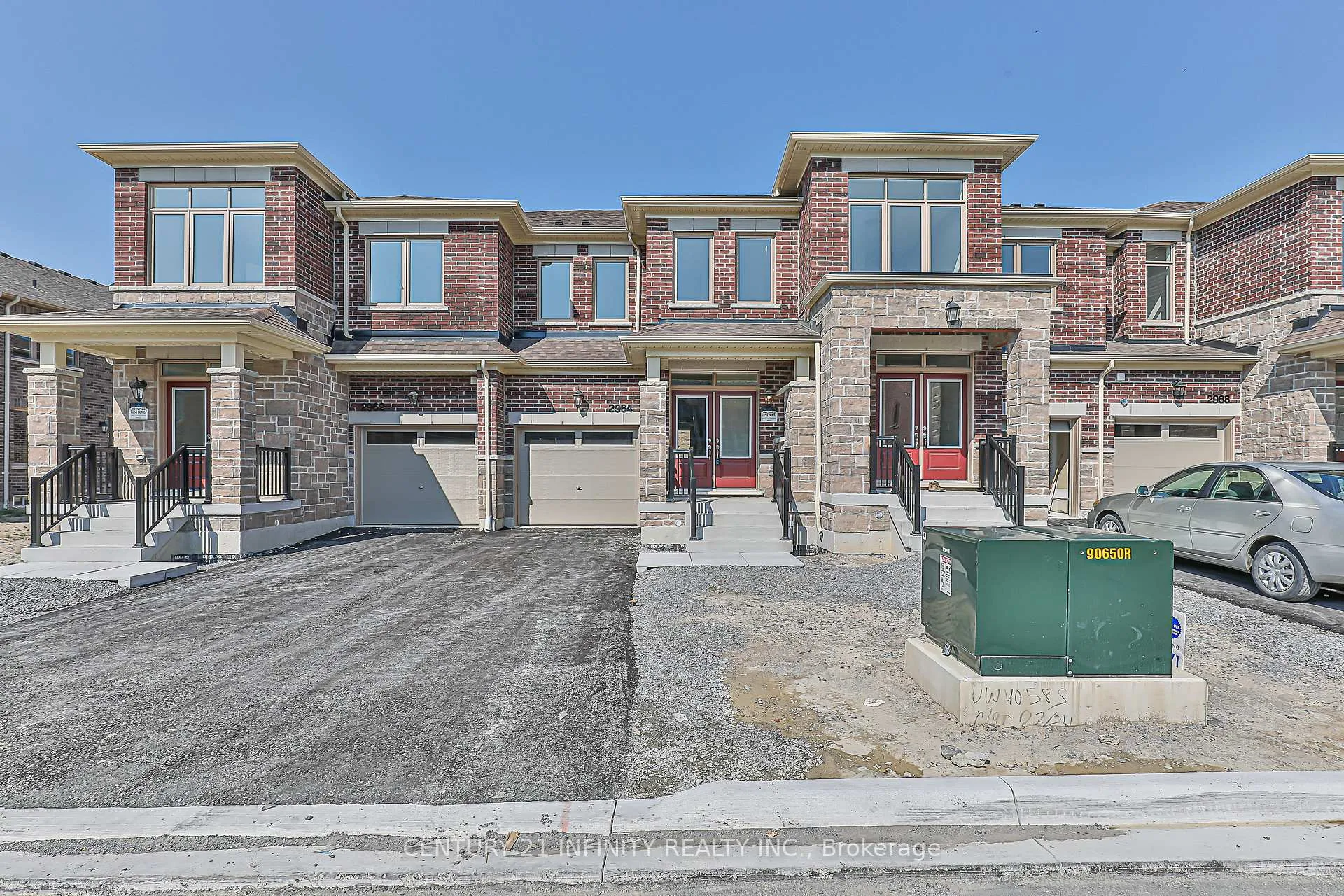 Photo 2 of 2964 Gatestone Path, Pickering, Rural Pickering — HOMEH