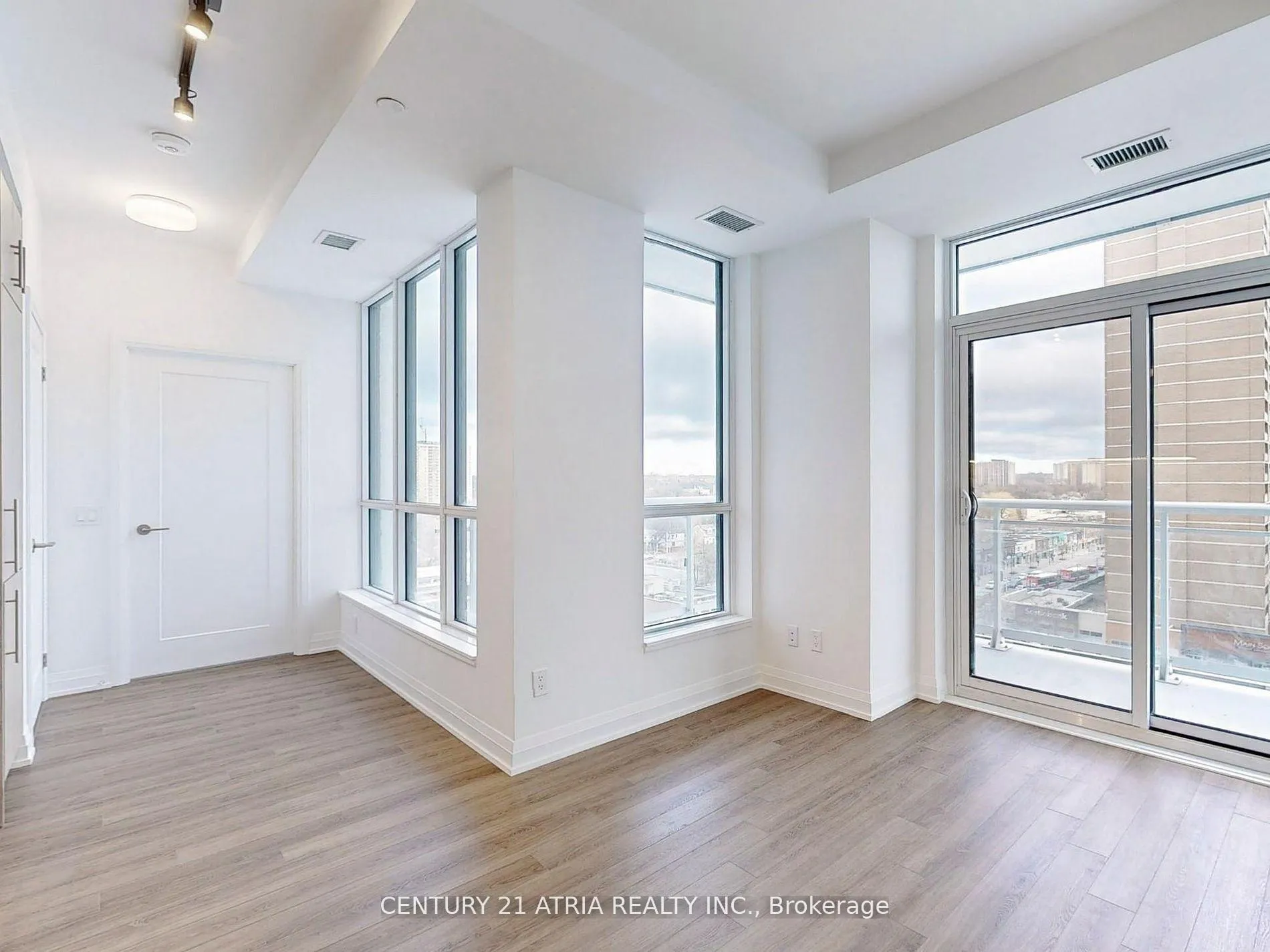Photo 1 of Unit 805, 286 Main Street, Toronto, East End-Danforth — HOMEH