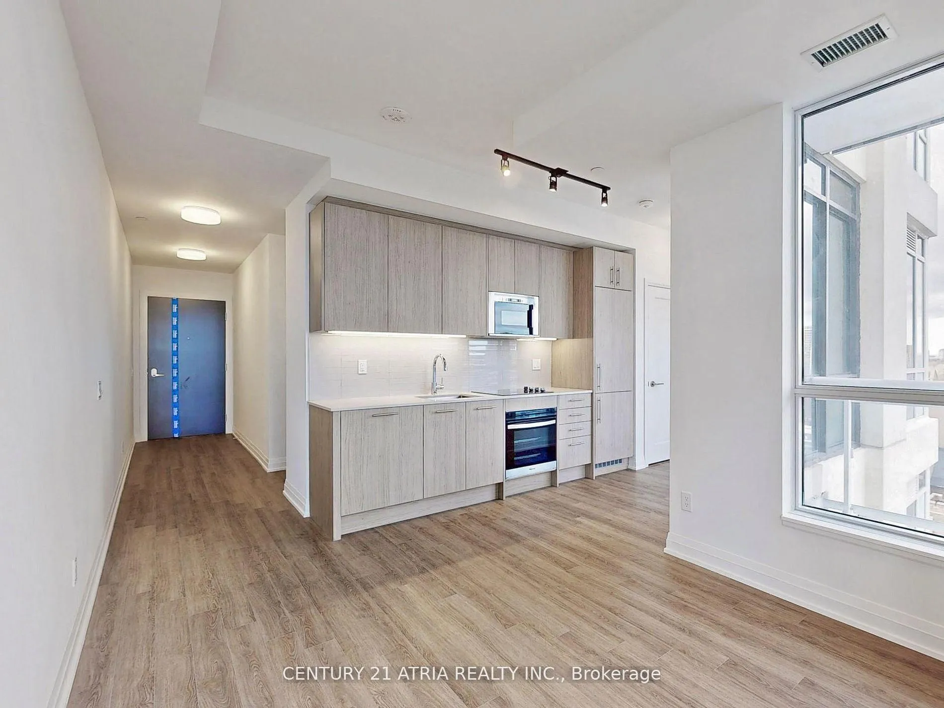 Photo 2 of Unit 805, 286 Main Street, Toronto, East End-Danforth — HOMEH