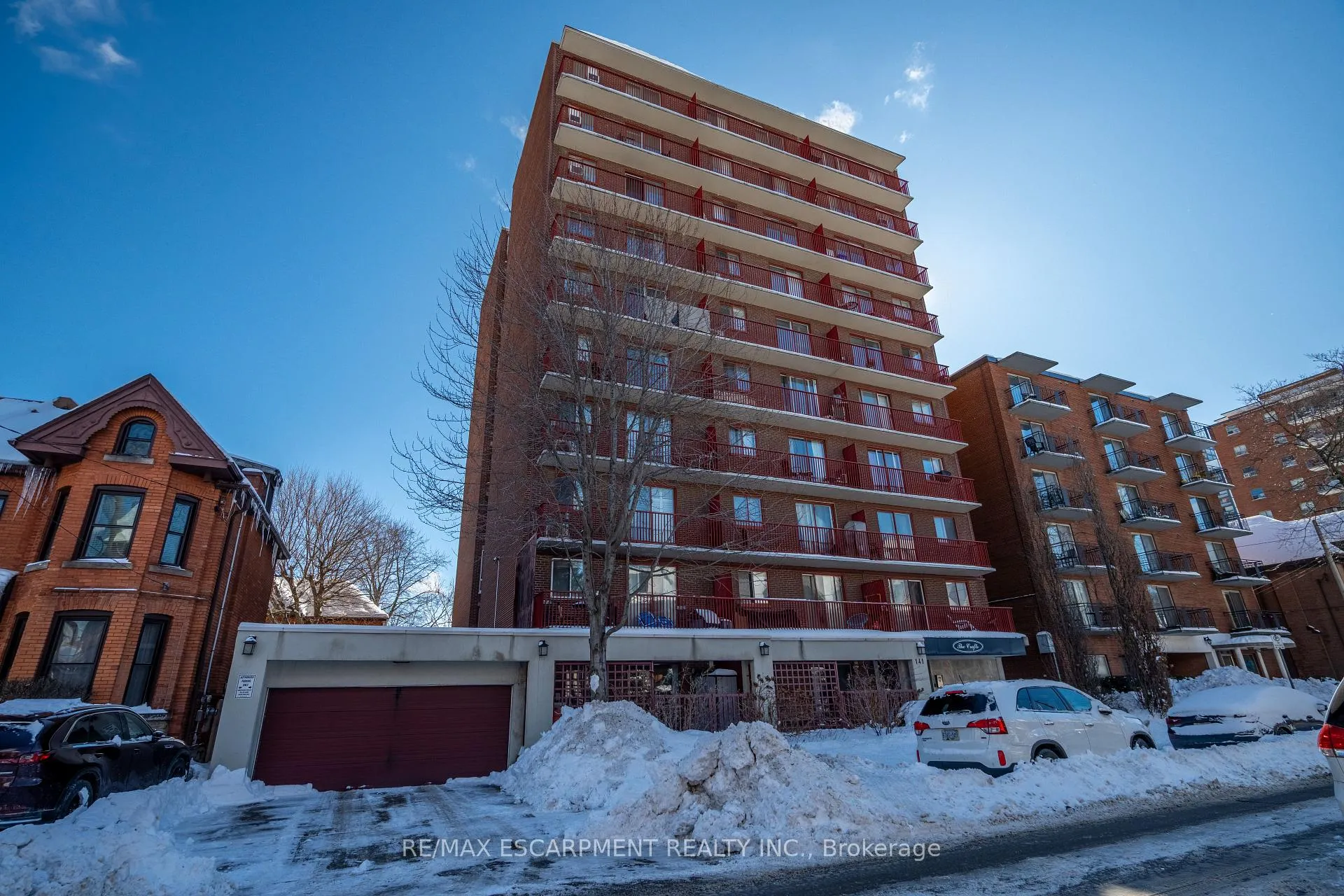 Front of Unit 103, 141 Catharine Street S