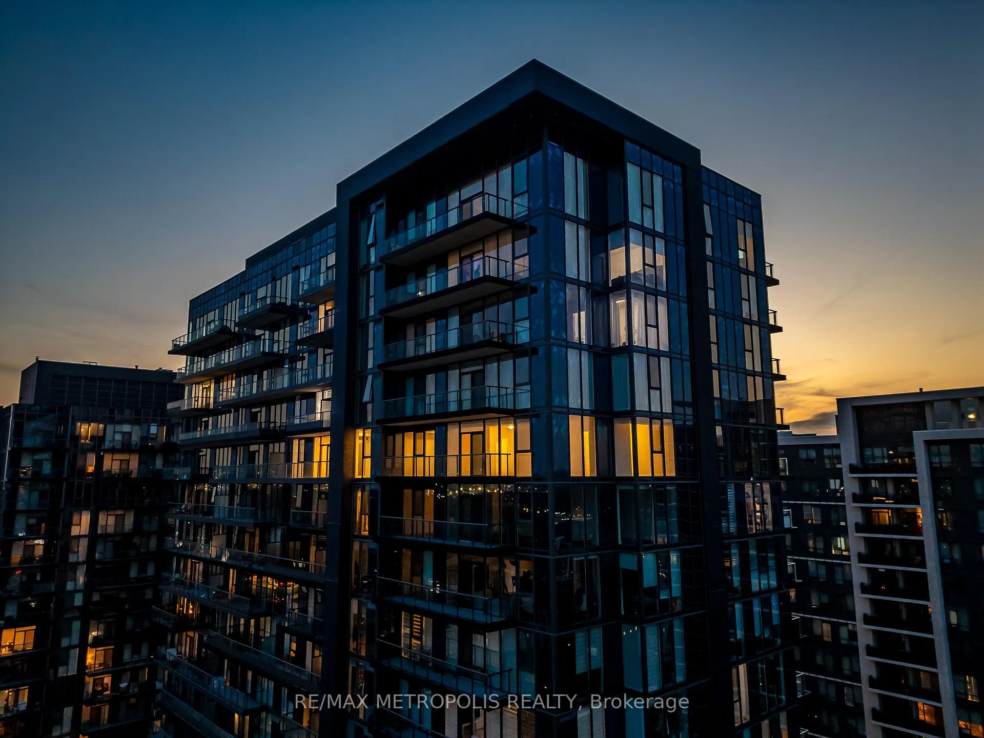 Front of Unit 1602E, 20 Gatineau Drive