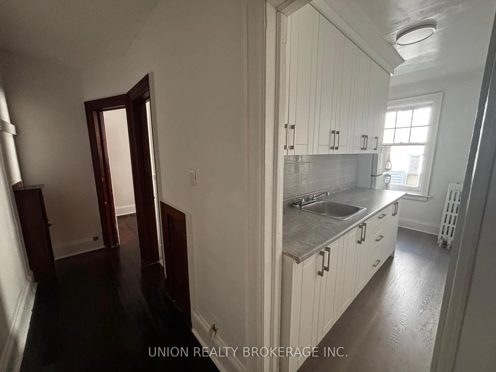 Photo 4 of Unit 8, 59 Balsam Avenue, Toronto, The Beaches — HOMEH