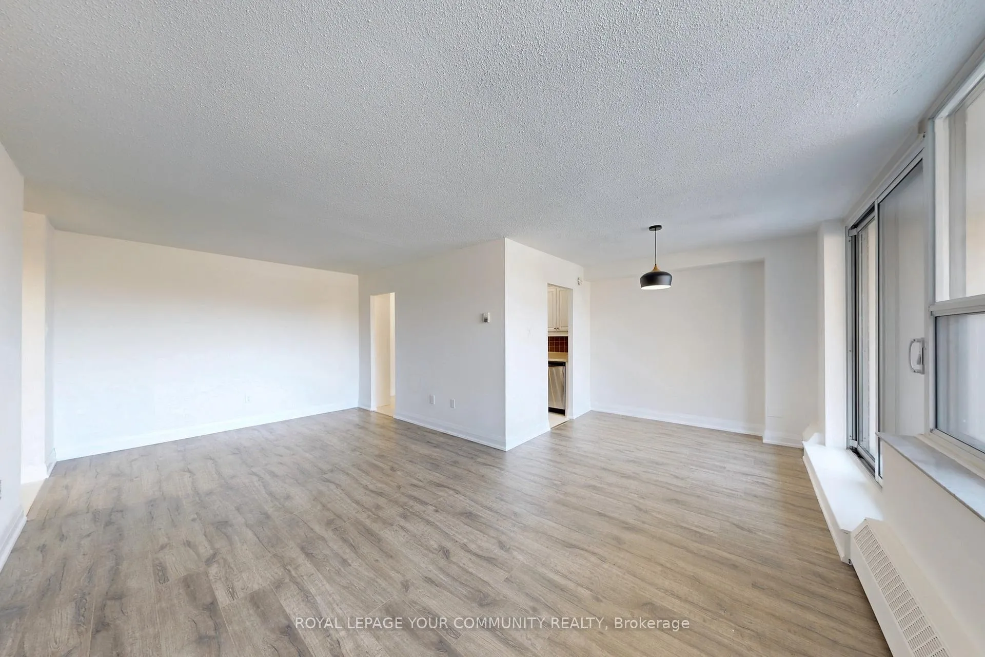 Photo 9 of Unit 211, 180 Dudley Avenue, Markham, Thornhill — HOMEH