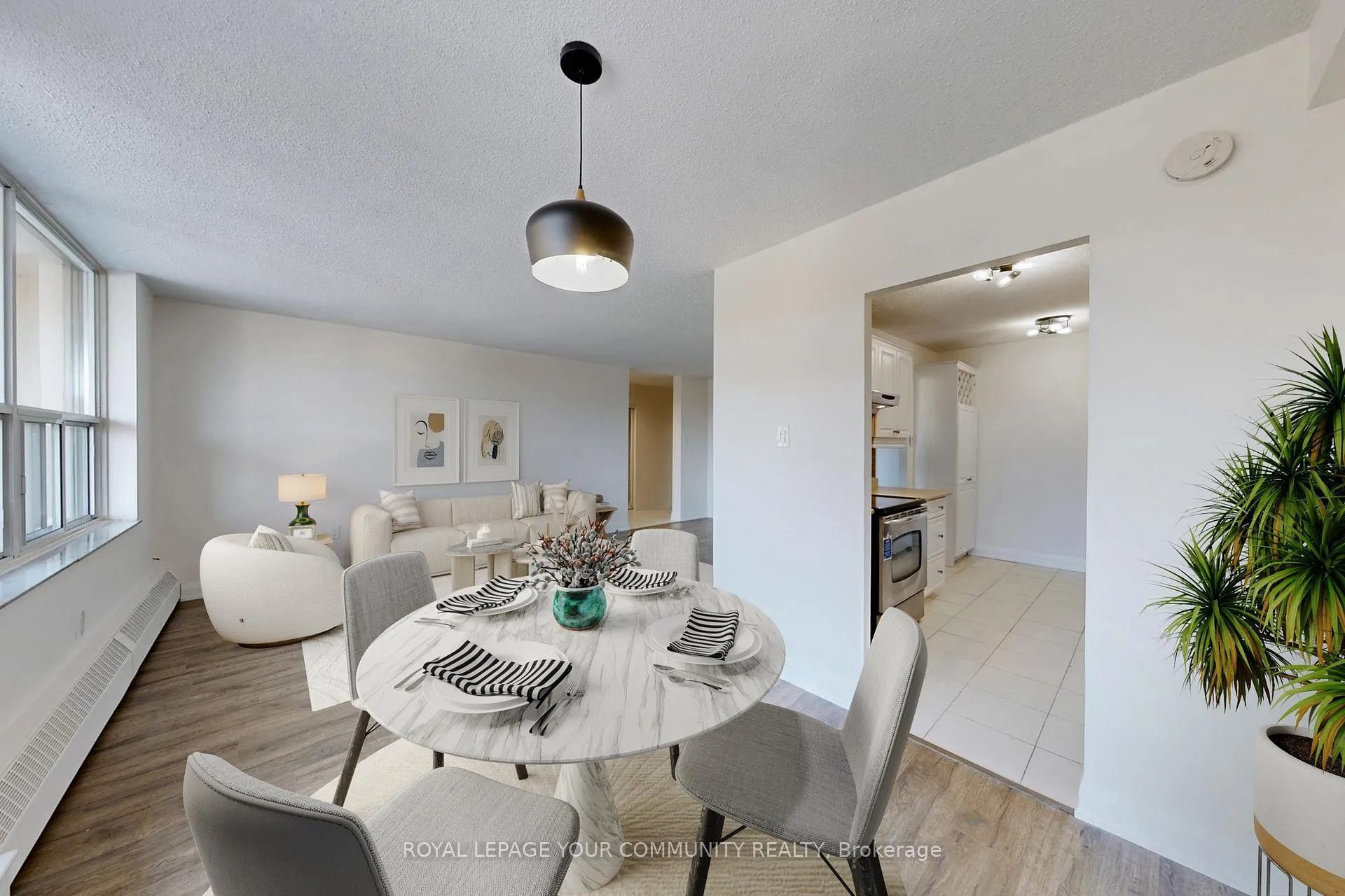 Photo 10 of Unit 211, 180 Dudley Avenue, Markham, Thornhill — HOMEH