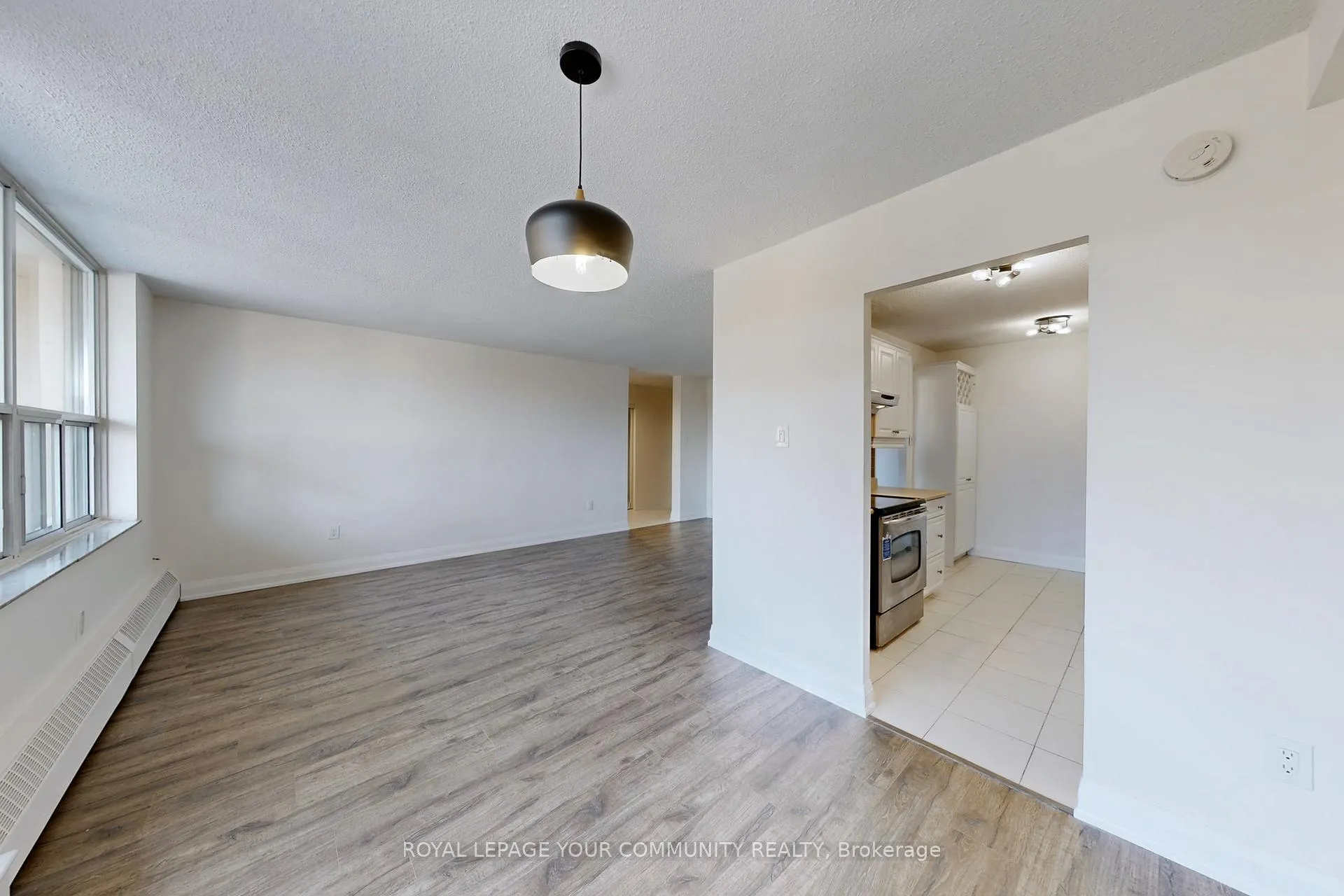 Photo 11 of Unit 211, 180 Dudley Avenue, Markham, Thornhill — HOMEH