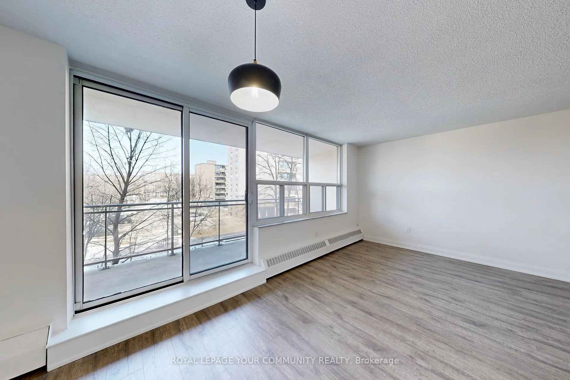 Photo 12 of Unit 211, 180 Dudley Avenue, Markham, Thornhill — HOMEH