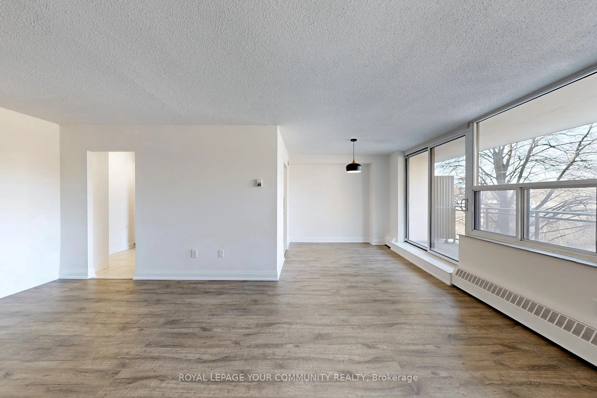 Photo 13 of Unit 211, 180 Dudley Avenue, Markham, Thornhill — HOMEH