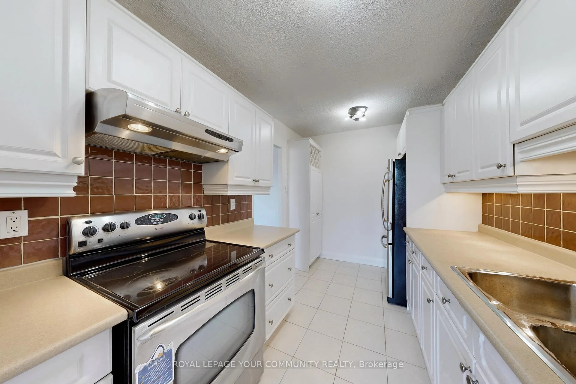 Photo 14 of Unit 211, 180 Dudley Avenue, Markham, Thornhill — HOMEH