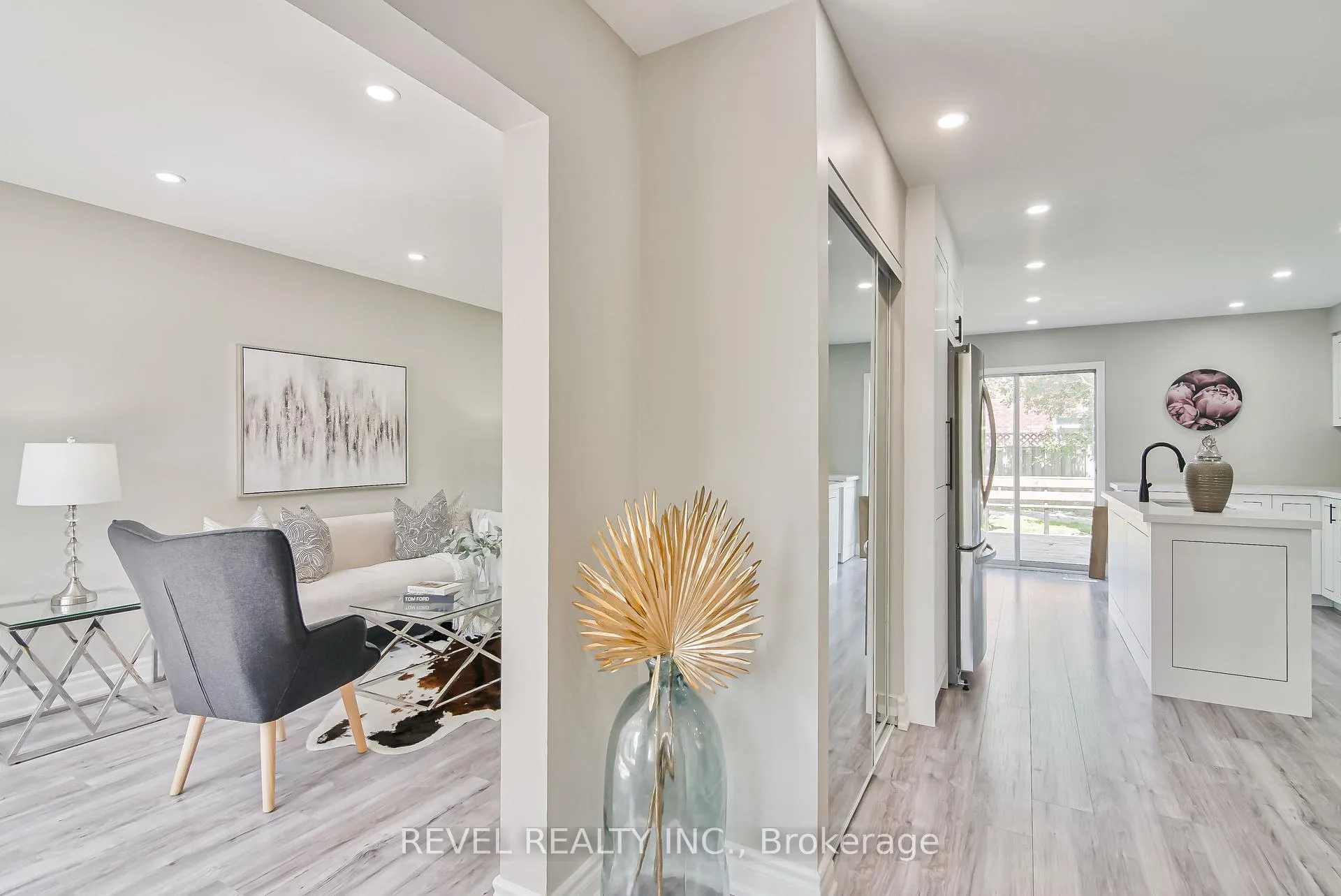 Photo 2 of 120 Elford Drive, Clarington, Bowmanville — HOMEH
