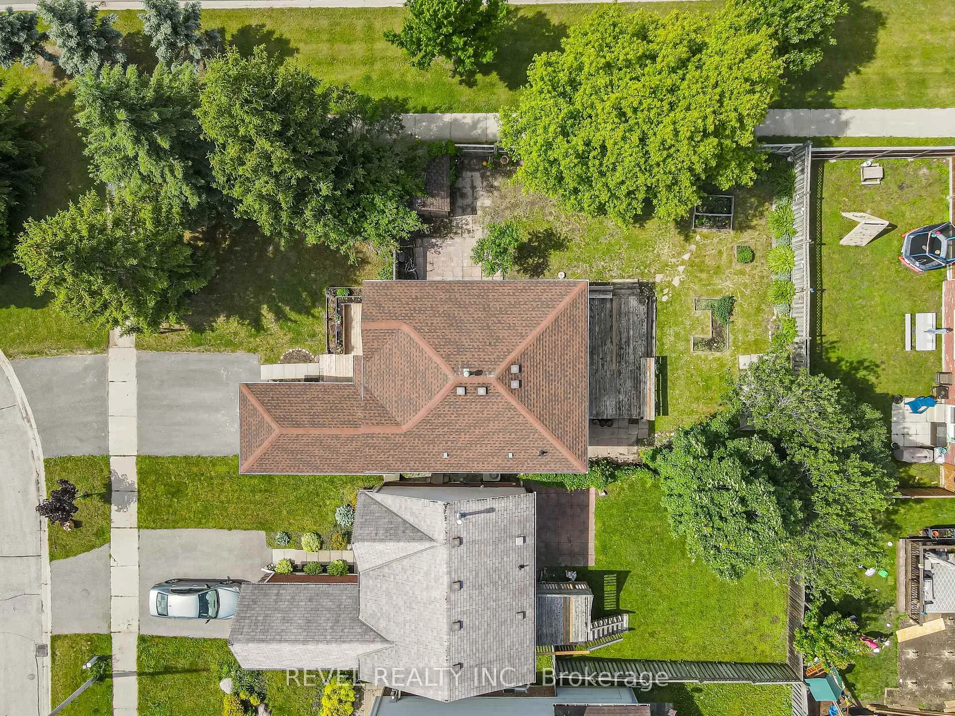Photo 12 of 120 Elford Drive, Clarington, Bowmanville — HOMEH
