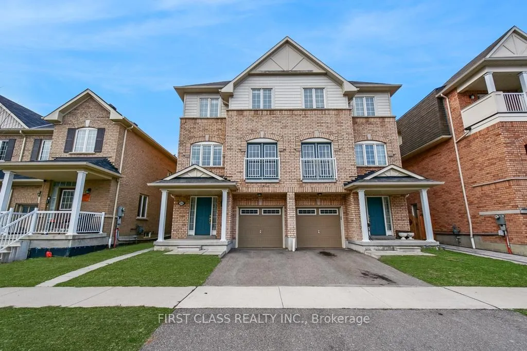 Front of Unit Upper, 1542 Bruny Avenue