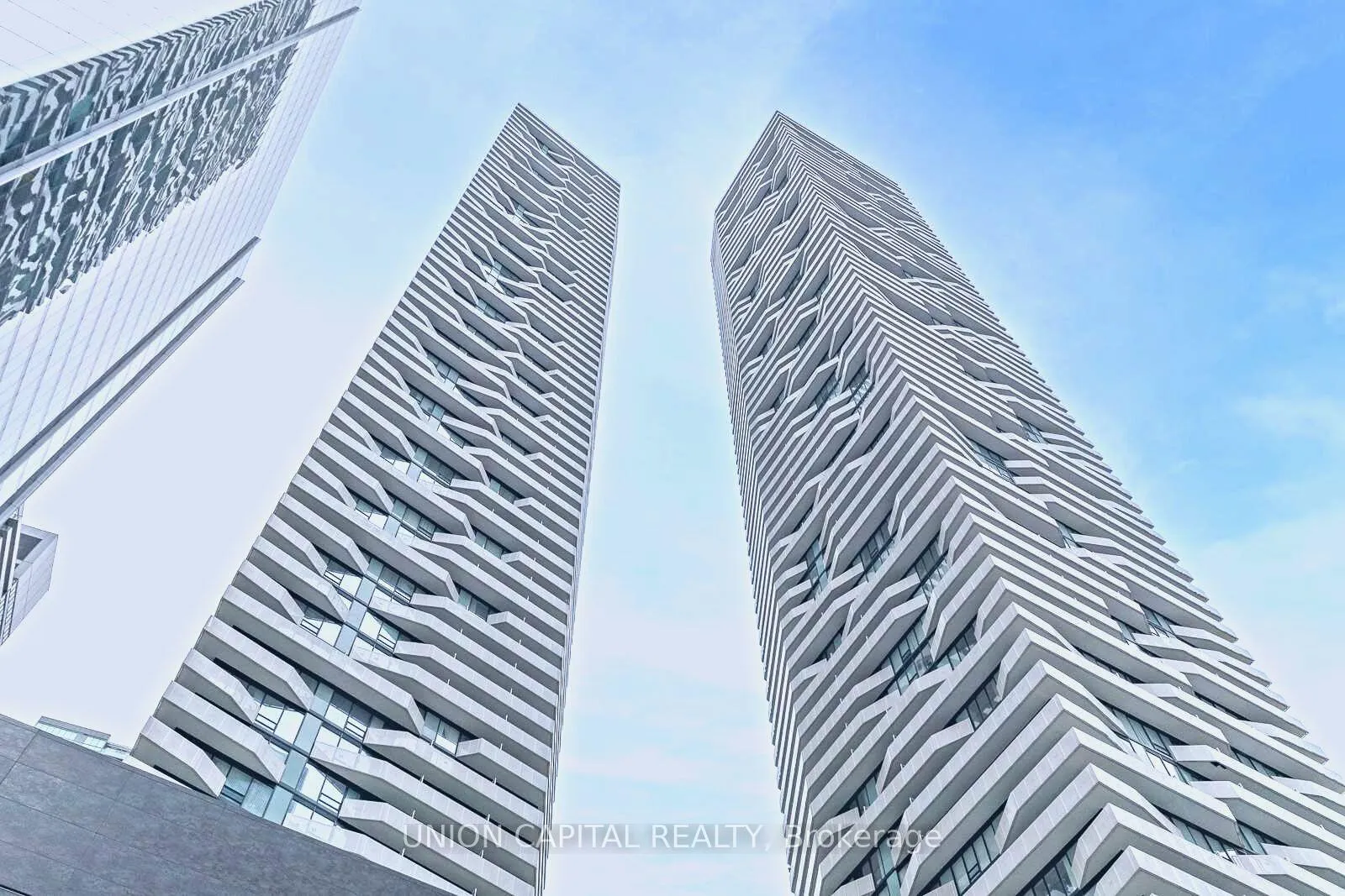 Front of Unit 2302, 88 Harbour Street