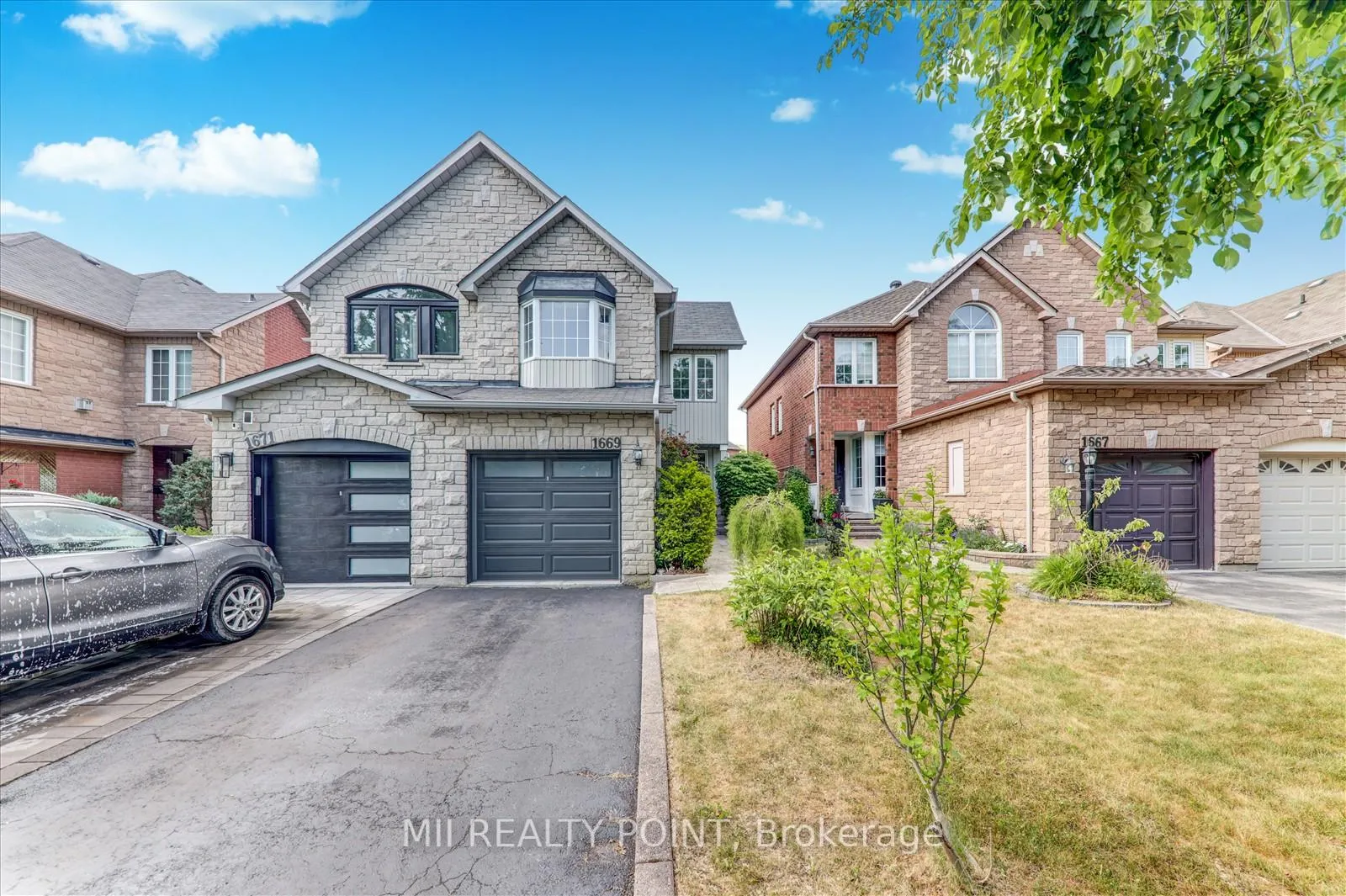 Photo 1 of 1669 Autumn Crescent, Pickering, Amberlea — HOMEH