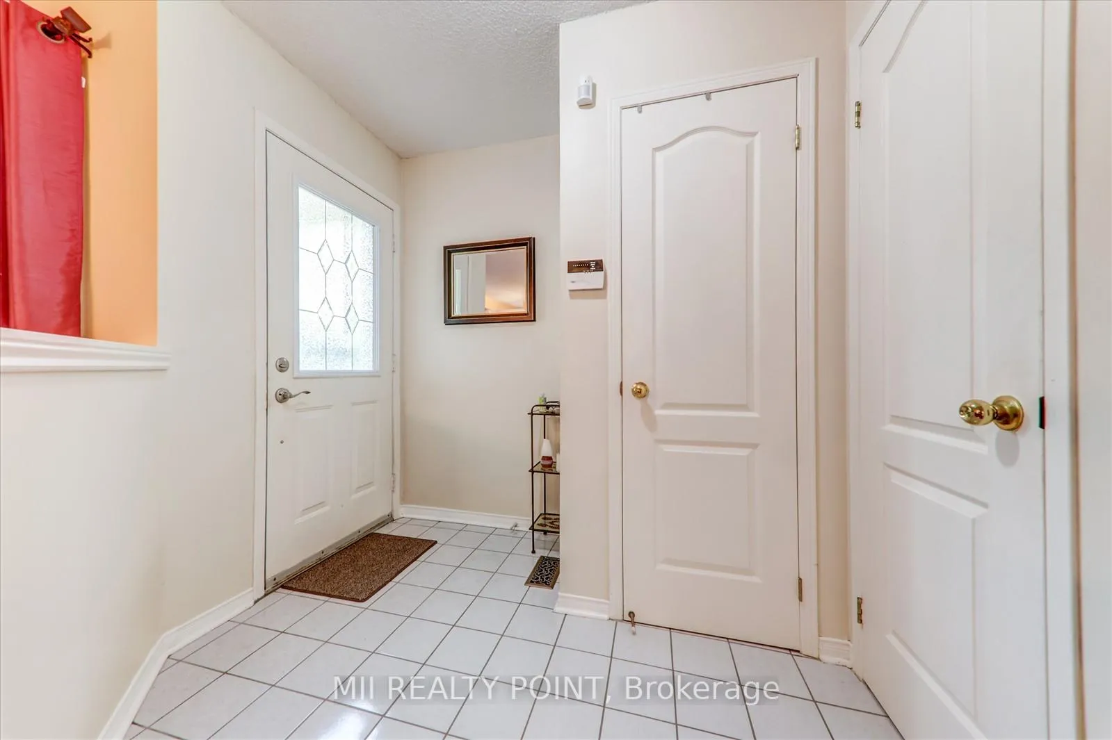 Photo 5 of 1669 Autumn Crescent, Pickering, Amberlea — HOMEH
