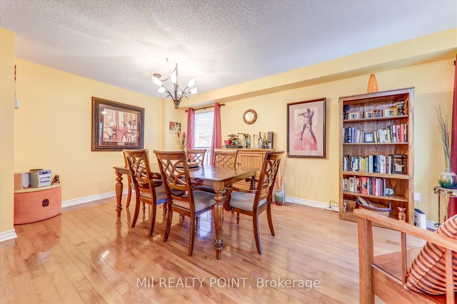 Photo 6 of 1669 Autumn Crescent, Pickering, Amberlea — HOMEH