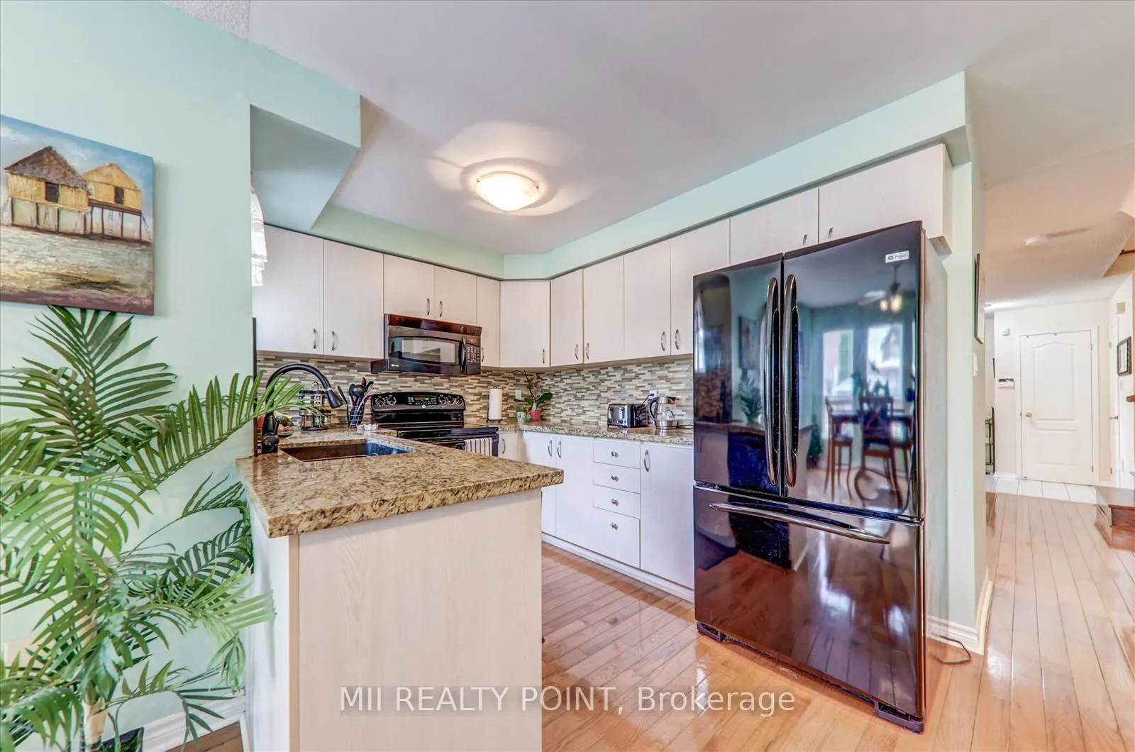 Photo 8 of 1669 Autumn Crescent, Pickering, Amberlea — HOMEH