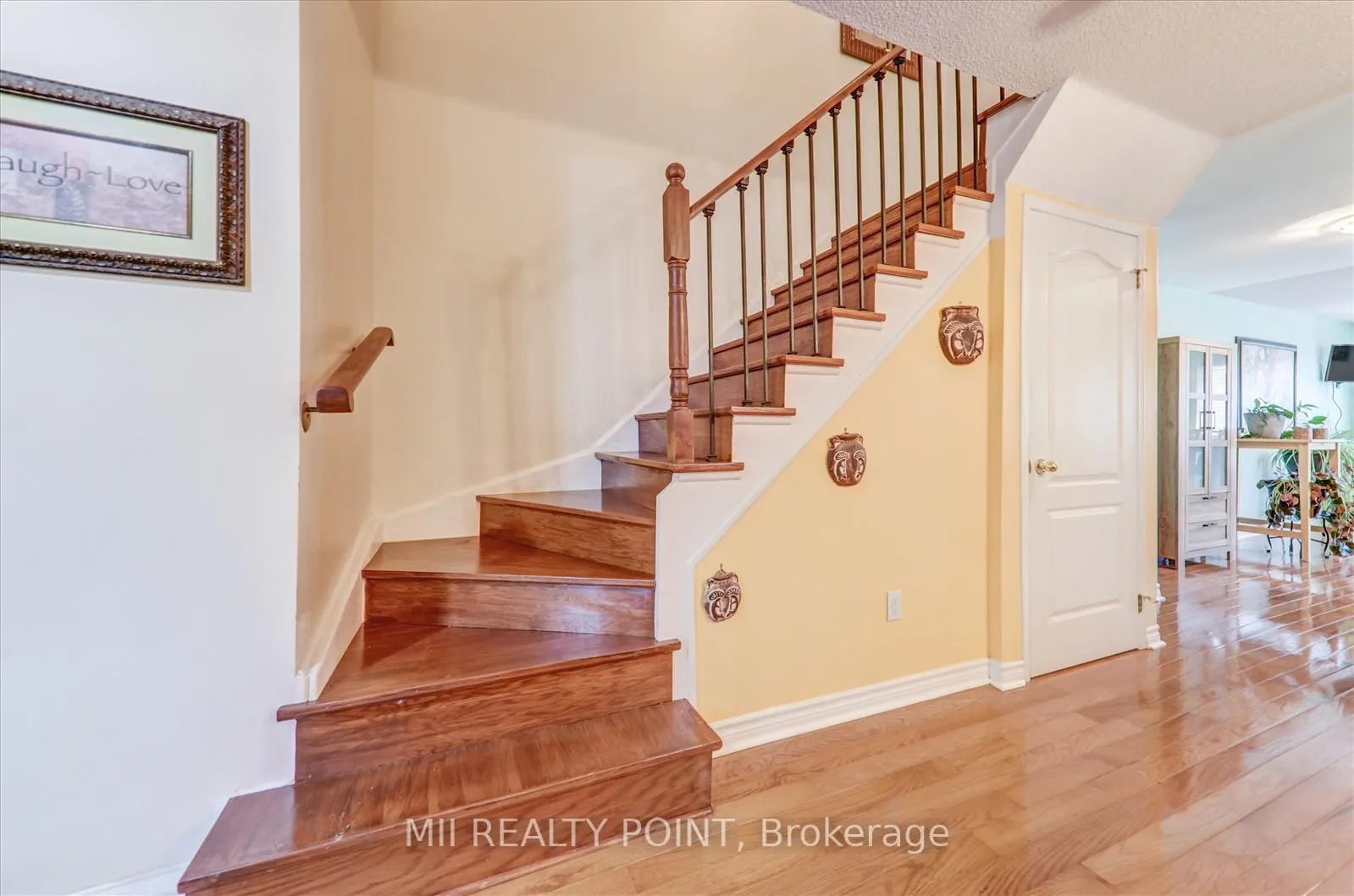Photo 14 of 1669 Autumn Crescent, Pickering, Amberlea — HOMEH