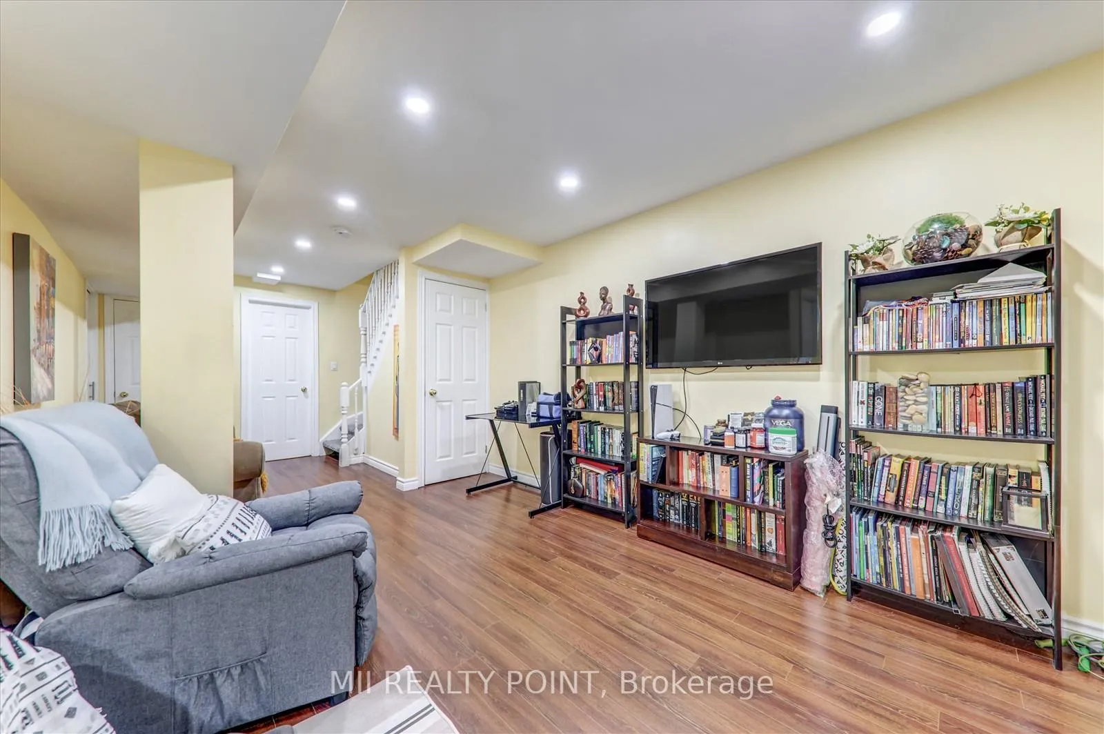 Photo 29 of 1669 Autumn Crescent, Pickering, Amberlea — HOMEH