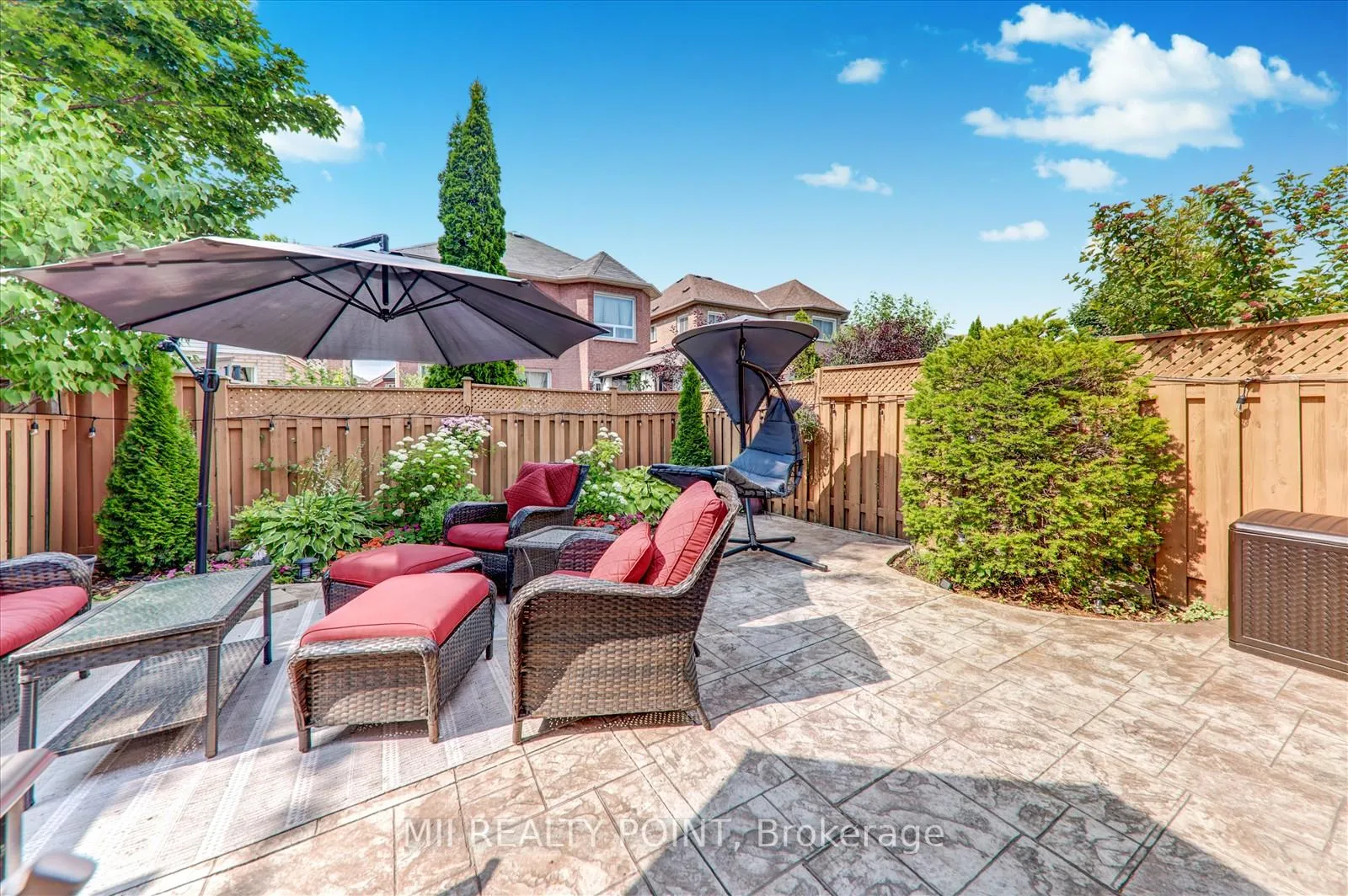 Photo 33 of 1669 Autumn Crescent, Pickering, Amberlea — HOMEH