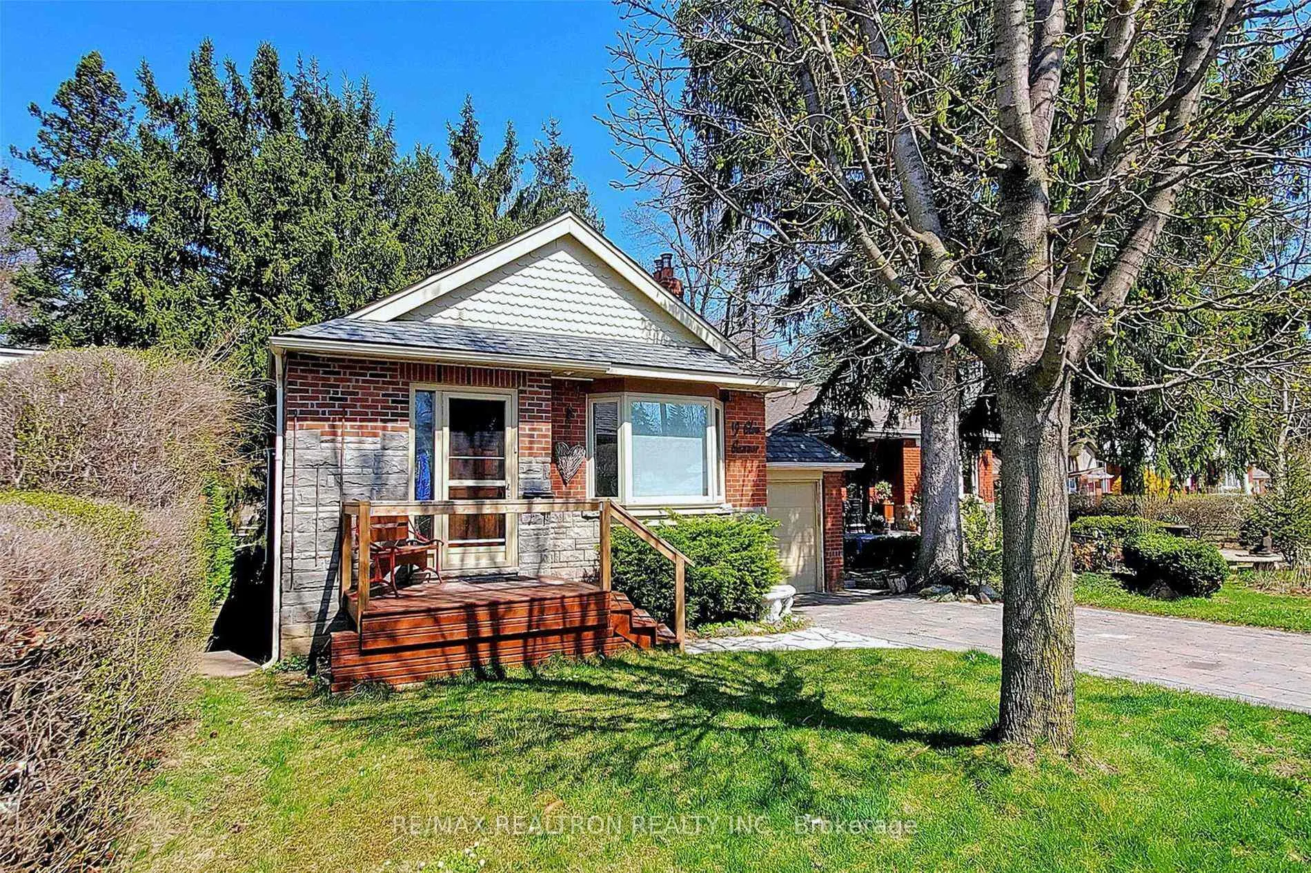 Photo 2 of 19 Glen Gannon Drive, Toronto, O'Connor-Parkview — HOMEH