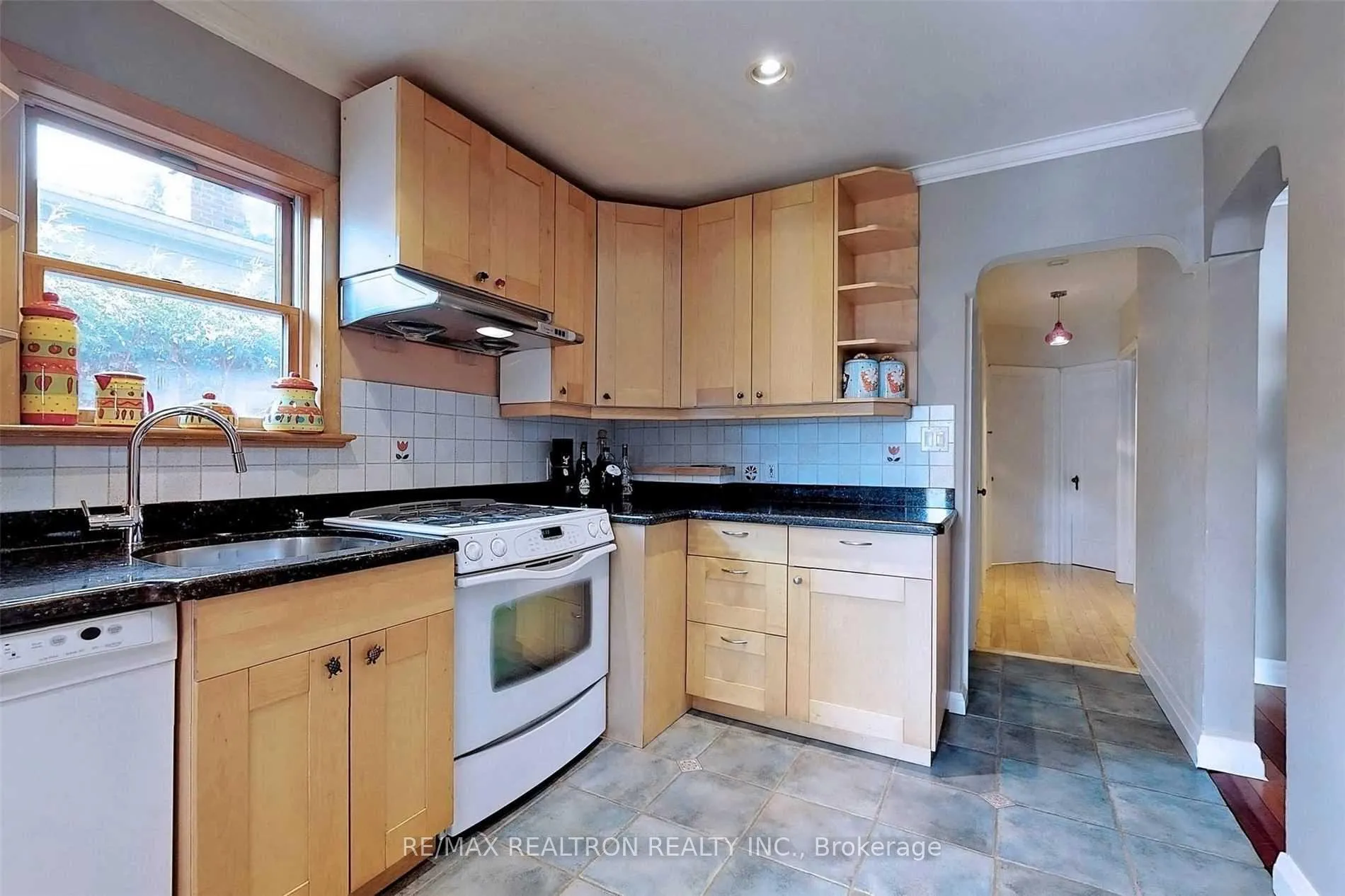 Photo 10 of 19 Glen Gannon Drive, Toronto, O'Connor-Parkview — HOMEH
