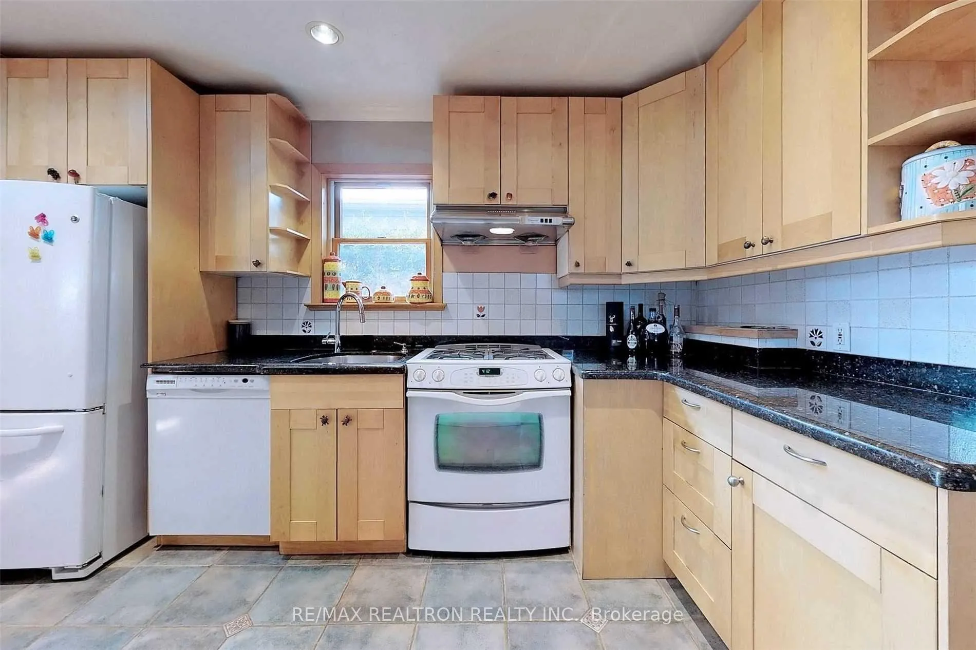 Photo 13 of 19 Glen Gannon Drive, Toronto, O'Connor-Parkview — HOMEH