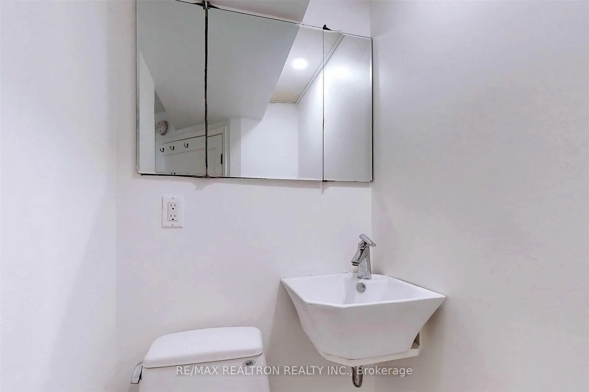 Photo 40 of 19 Glen Gannon Drive, Toronto, O'Connor-Parkview — HOMEH