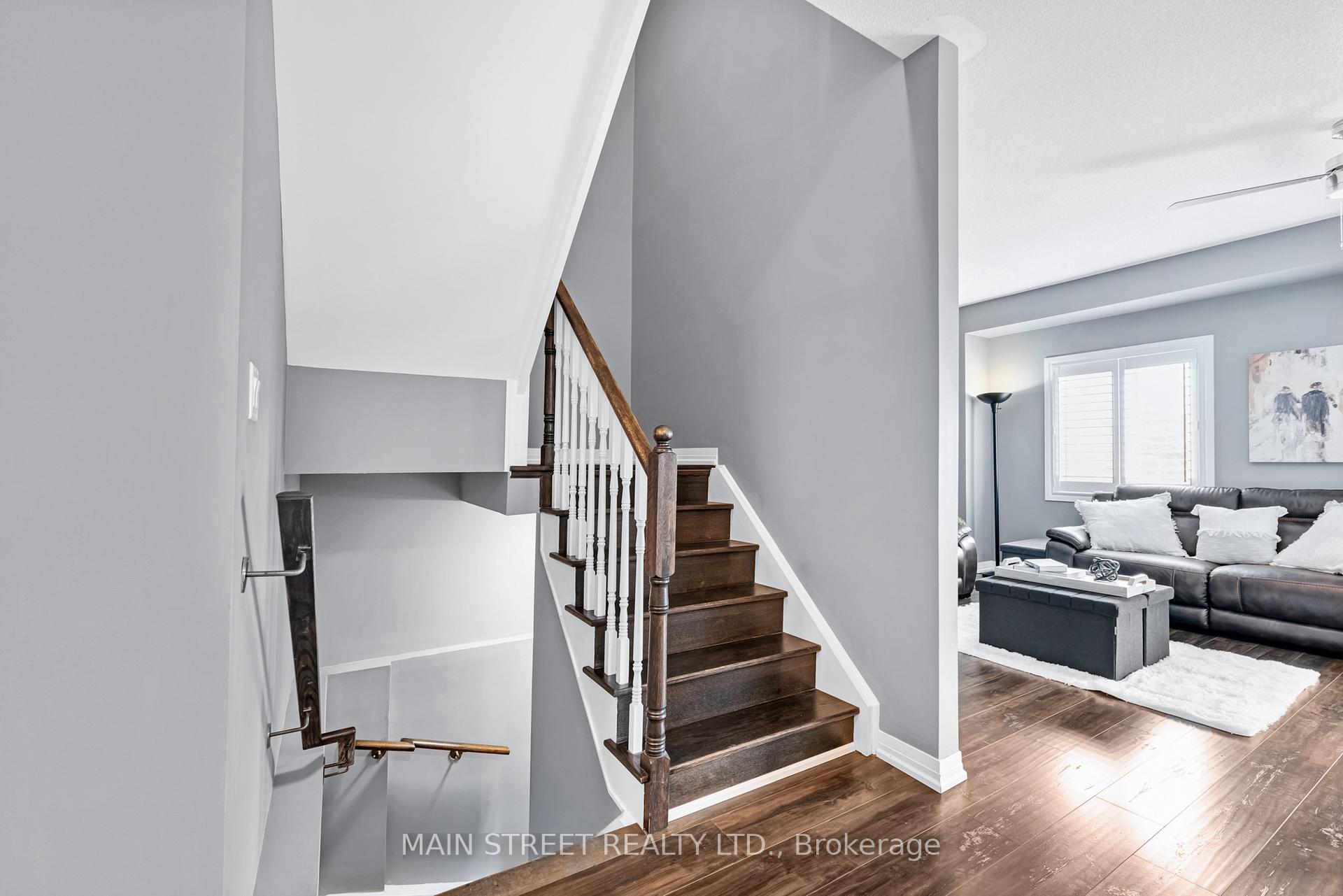 Photo 18 of 7 Bedford Estates Crescent, Barrie, Bayshore — HOMEH