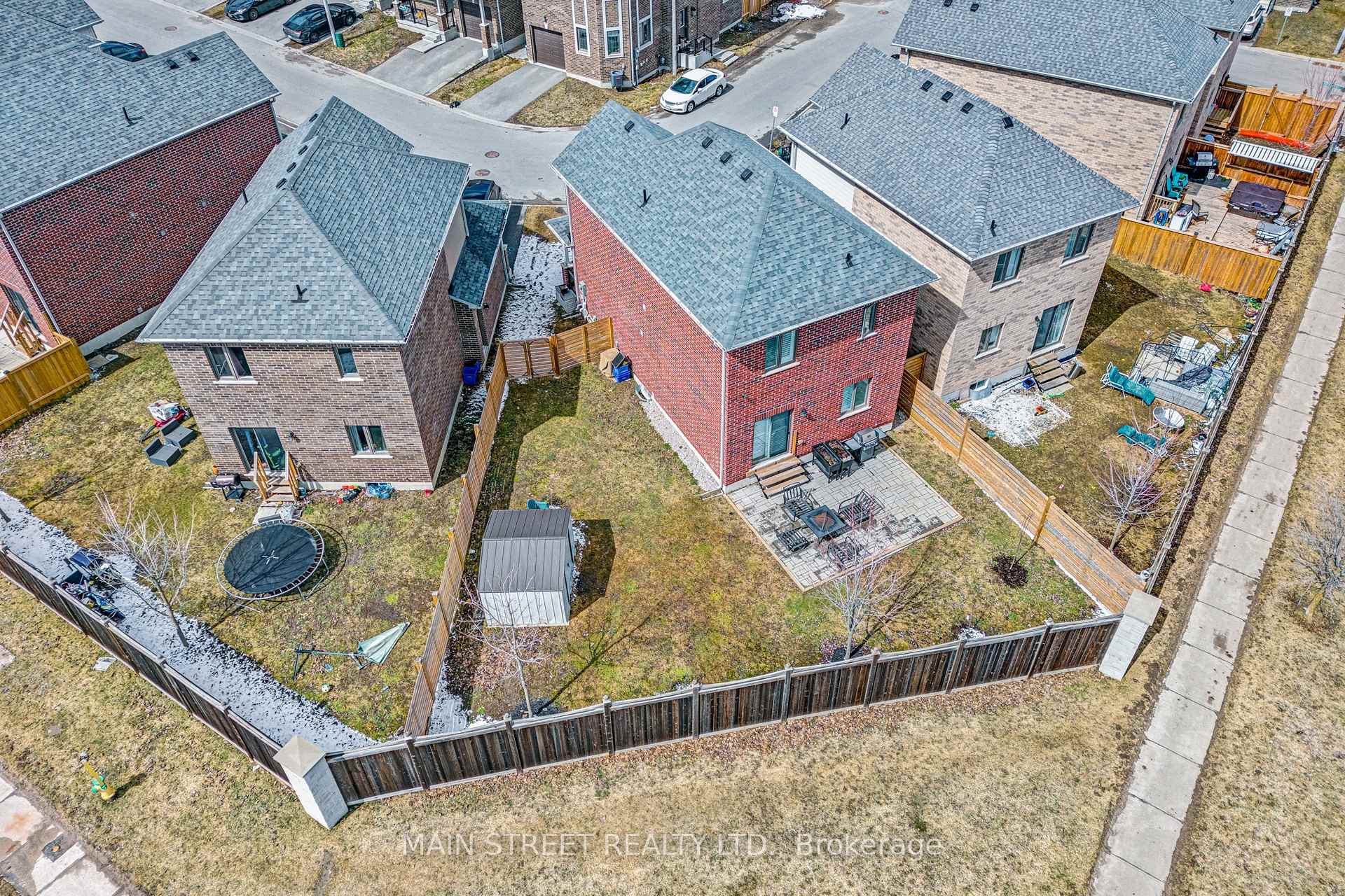 Photo 28 of 7 Bedford Estates Crescent, Barrie, Bayshore — HOMEH