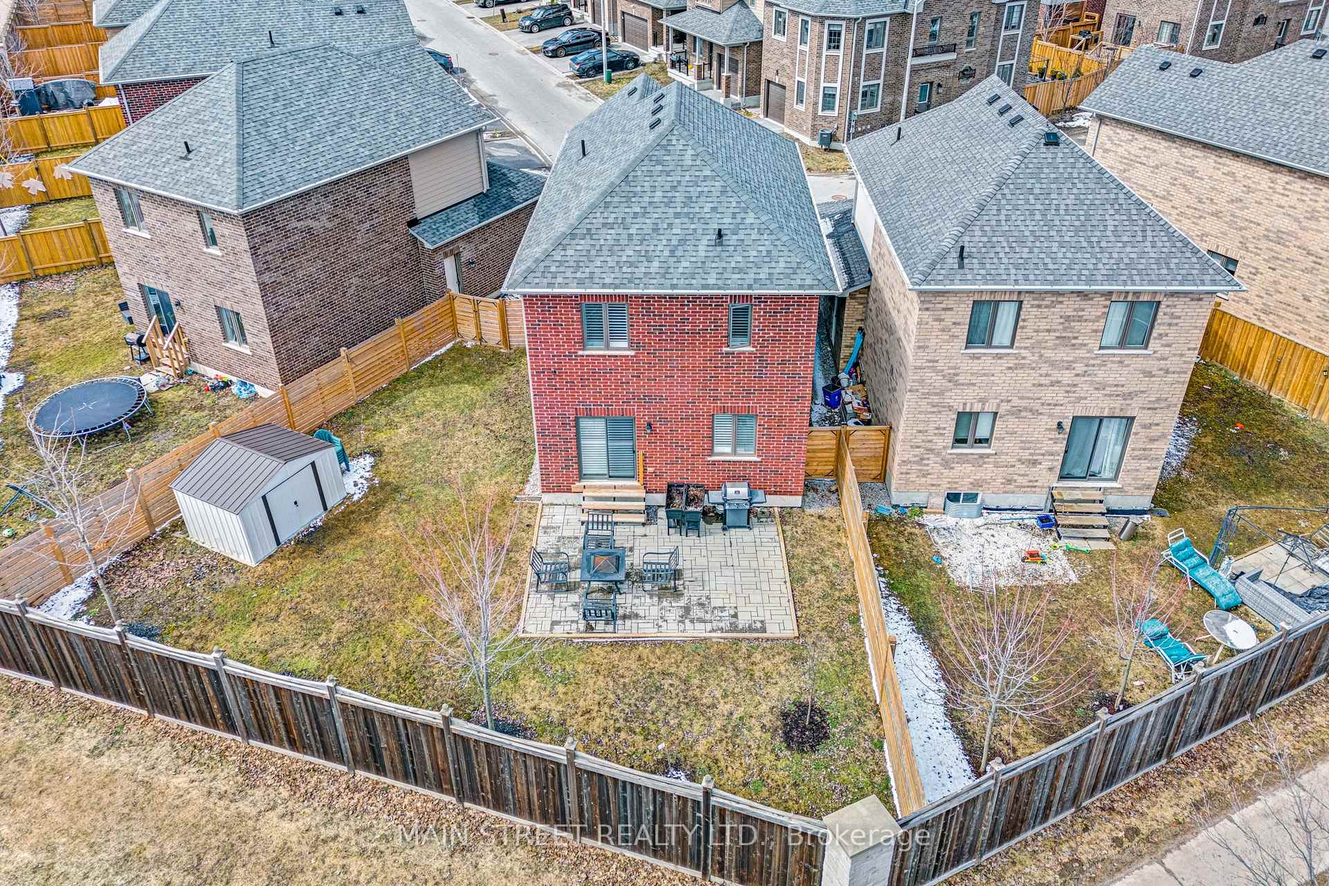 Photo 31 of 7 Bedford Estates Crescent, Barrie, Bayshore — HOMEH