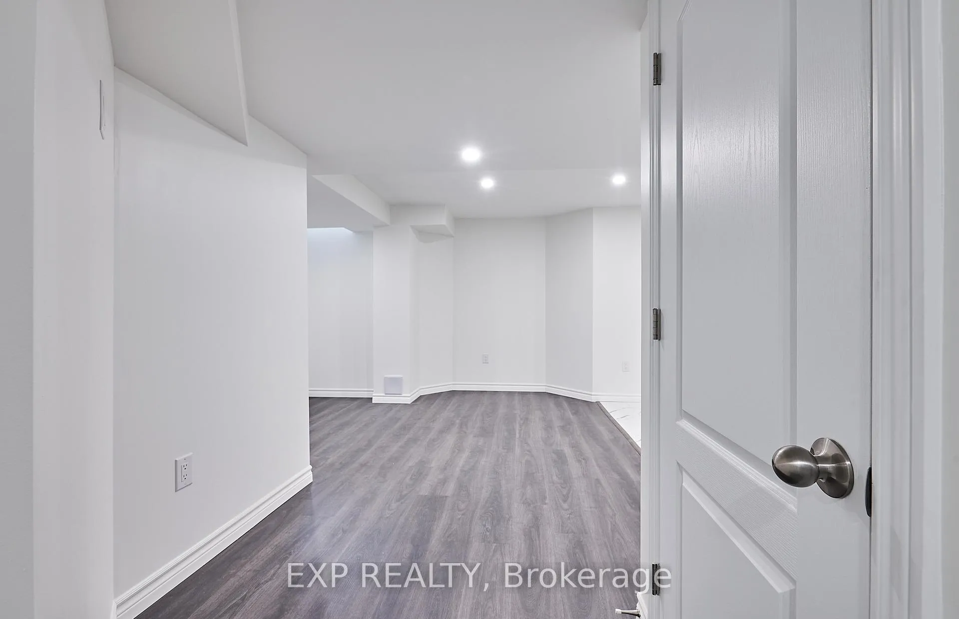 Photo 5 of 13 Knowles Street, Ajax, Central East — HOMEH