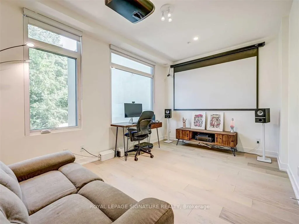Photo 12 of 14 Vince Avenue, Toronto, Woodbine Corridor — HOMEH