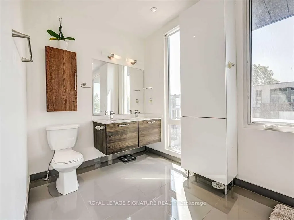 Photo 17 of 14 Vince Avenue, Toronto, Woodbine Corridor — HOMEH